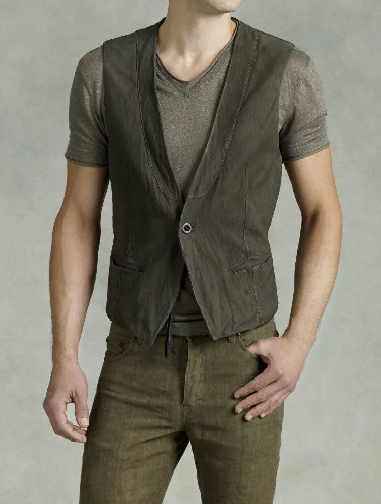 John Varvatos Cutaway suede vest size 48 medium Size US M / EU 48-50 / 2 - 1 Thumbnail