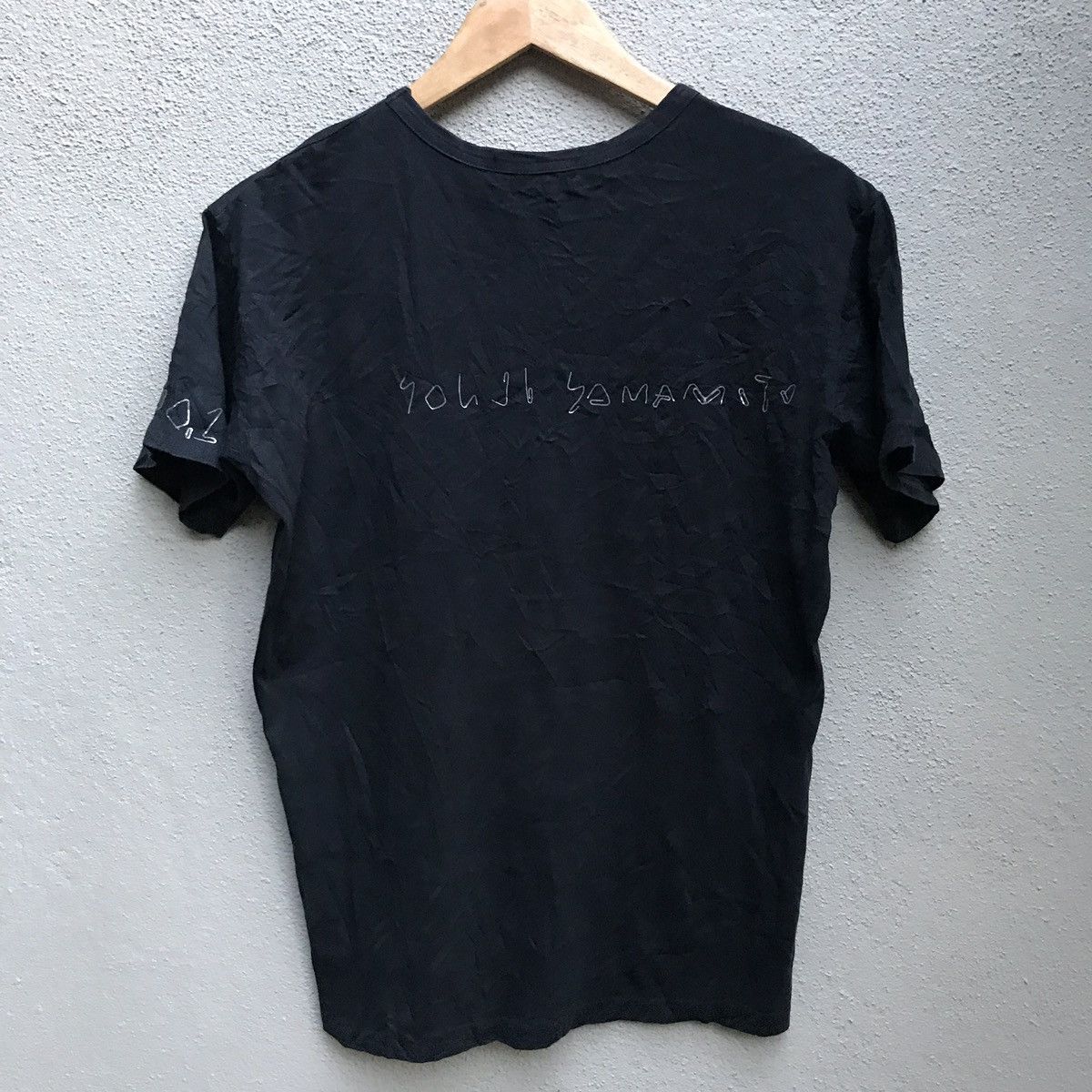 Yohji Yamamoto YOHJI YAMAMOTO spellout tee rare design Size US S / EU 44-46 / 1 - 3 Thumbnail