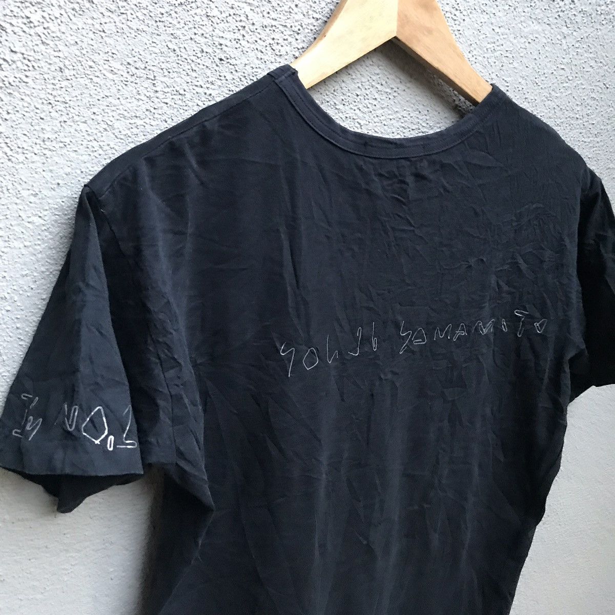Yohji Yamamoto YOHJI YAMAMOTO spellout tee rare design Size US S / EU 44-46 / 1 - 4 Thumbnail
