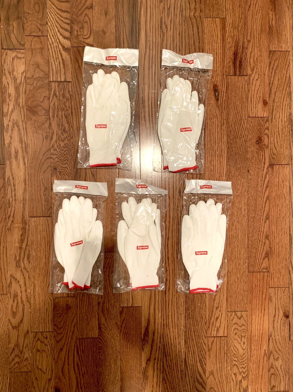 Supreme LOT OF 5 - Supreme Rubberized Gloves - FW 20 Week 1 Gift Size ONE SIZE - 1 Preview
