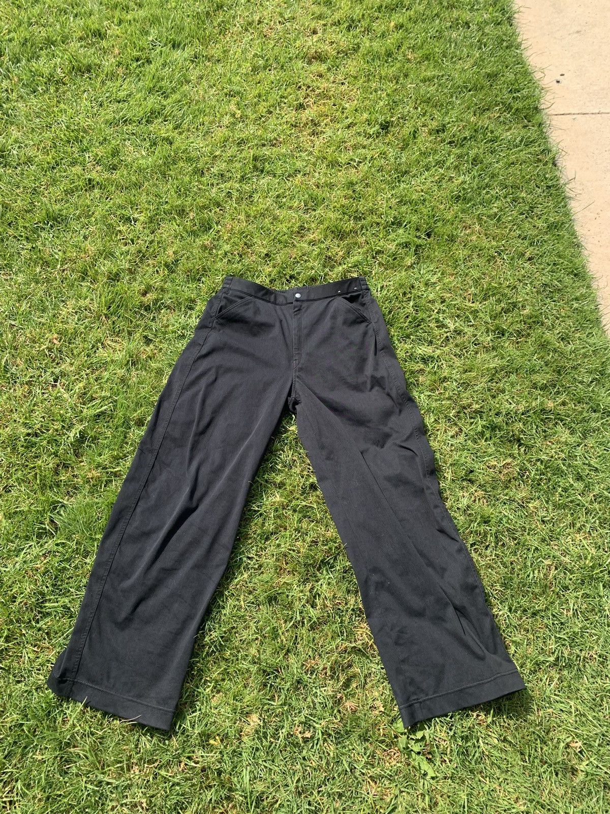 Uniqlo Uniqlo U Womens Curved Pants Size US 31 - 1 Thumbnail