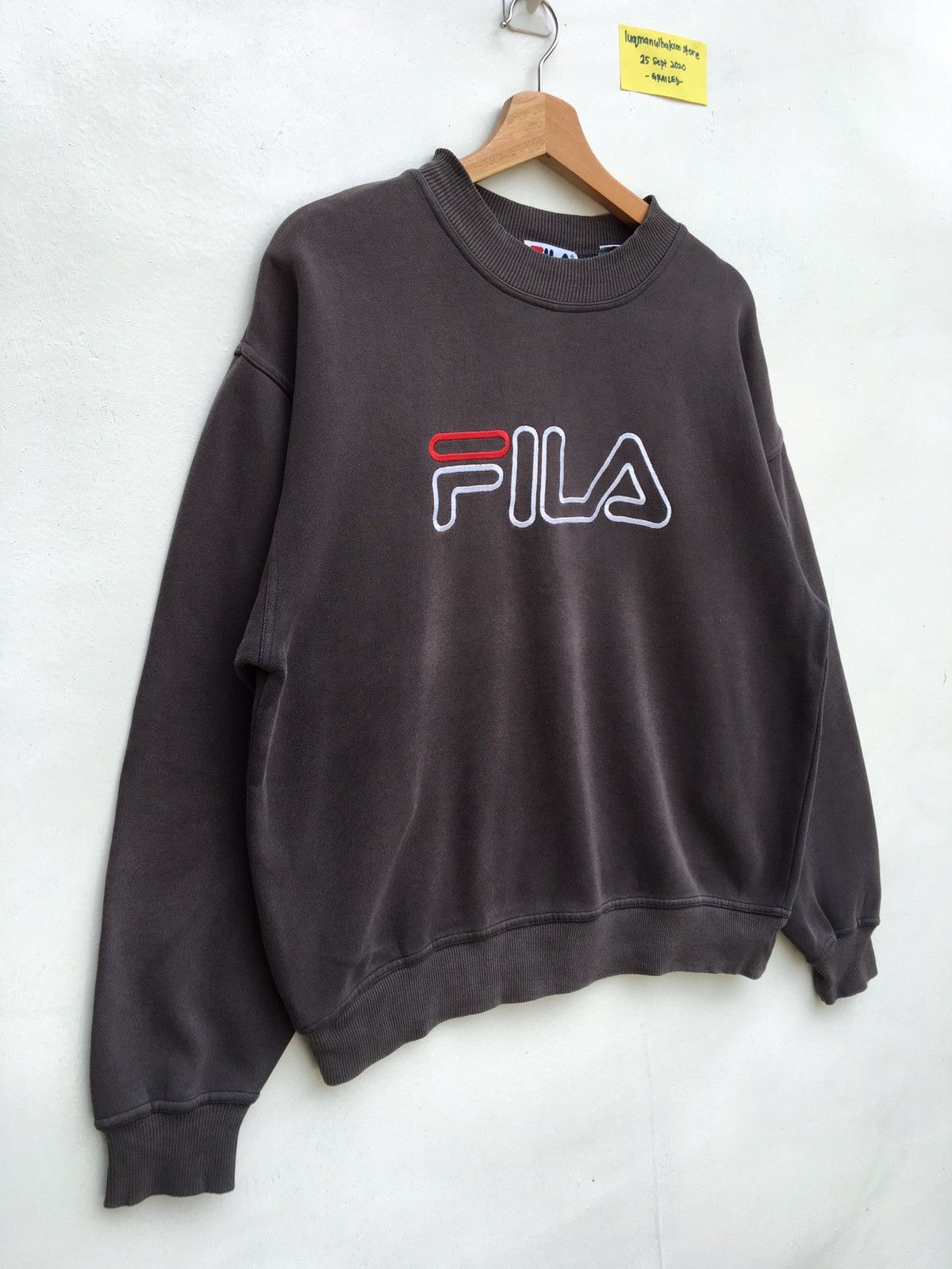 Fila Vtg Fila Embroidered Big Logo Spellout Crewneck Sweatshirt Size US L / EU 52-54 / 3 - 3 Thumbnail