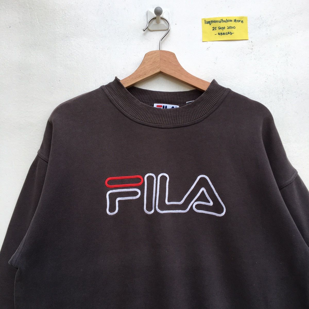 Fila Vtg Fila Embroidered Big Logo Spellout Crewneck Sweatshirt Size US L / EU 52-54 / 3 - 1 Thumbnail