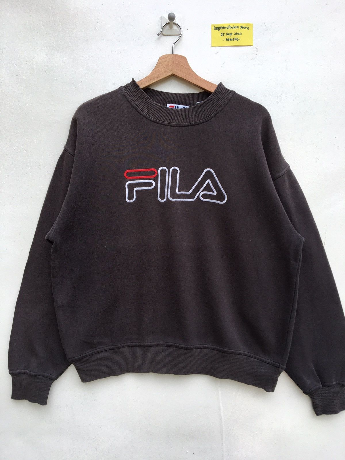 Fila Vtg Fila Embroidered Big Logo Spellout Crewneck Sweatshirt Size US L / EU 52-54 / 3 - 2 Thumbnail