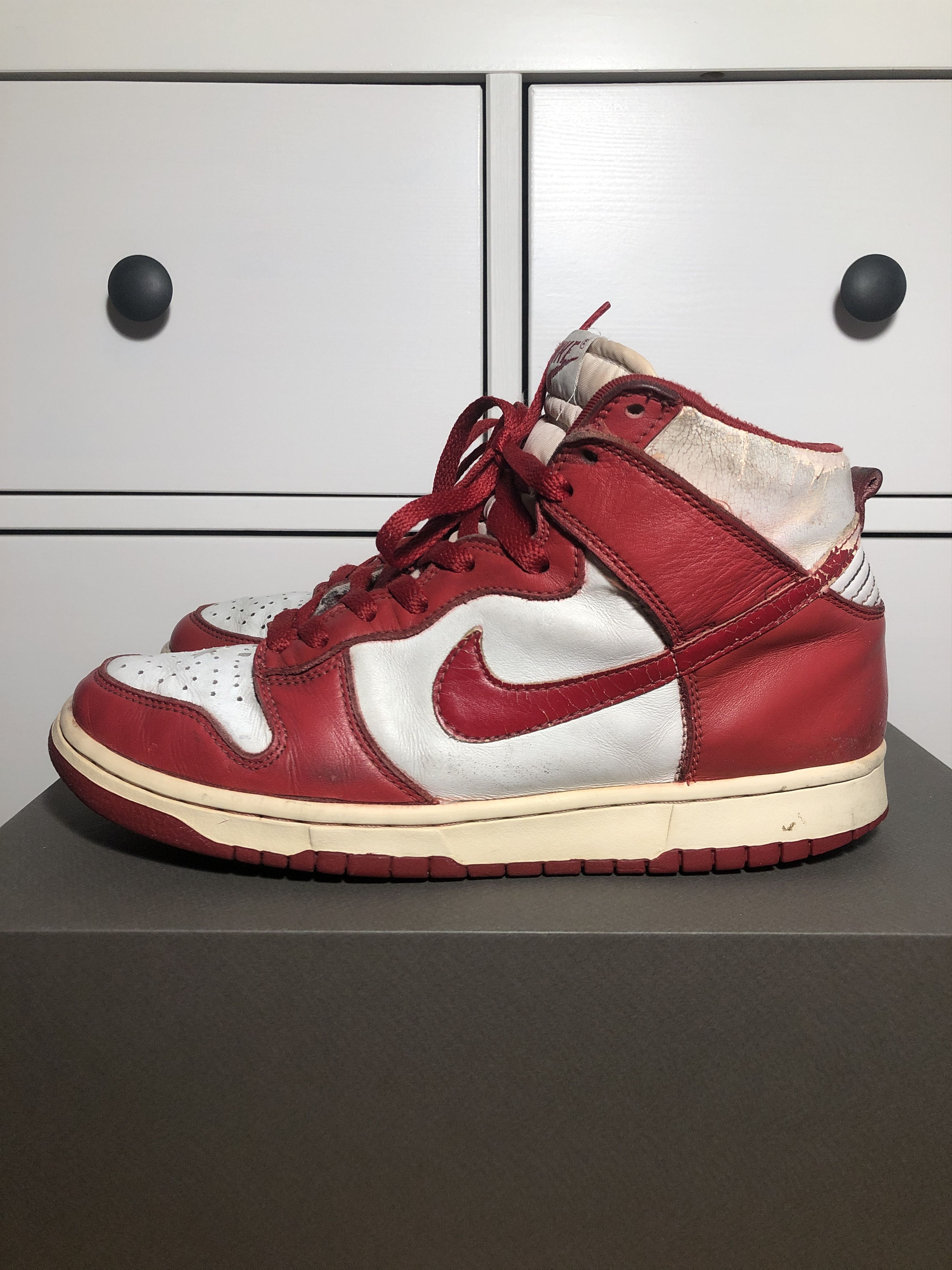 Nike Original 1999 Varsity Red Dunk High Sneakers / St.John's Size US 8.5 / EU 41-42 - 1 Thumbnail