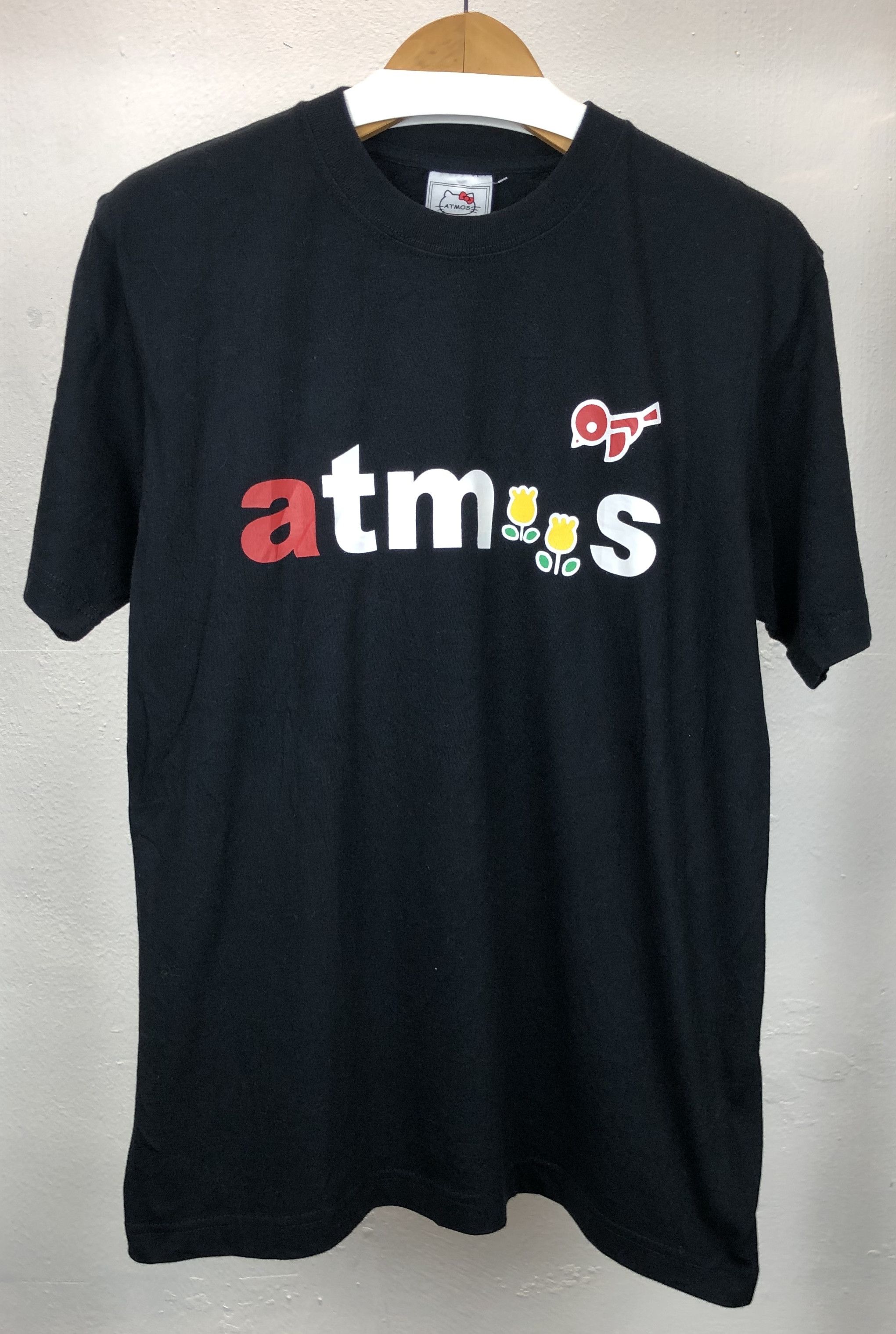 Japanese Brand × Streetwear × atmos Atmos x hello kitty logo