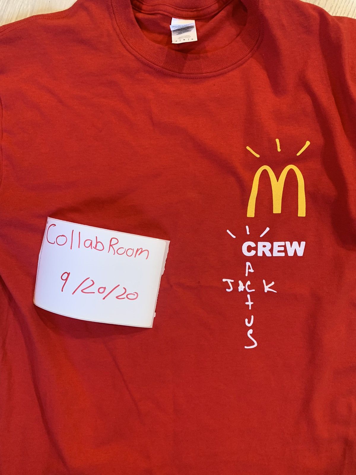 Gildan × Travis Scott Travis Scott McDonald’s Crew Cactus Jack T-Shirt Size US M / EU 48-50 / 2 - 2 Thumbnail