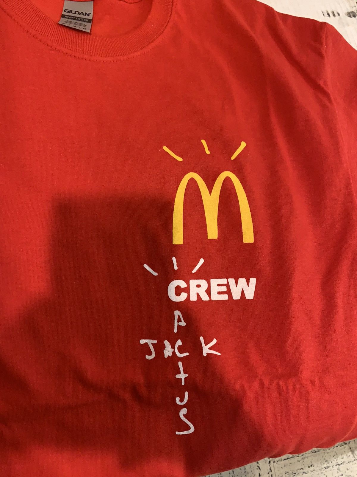 Gildan × Travis Scott Travis Scott McDonald’s Crew Cactus Jack T-Shirt Size US M / EU 48-50 / 2 - 5 Thumbnail