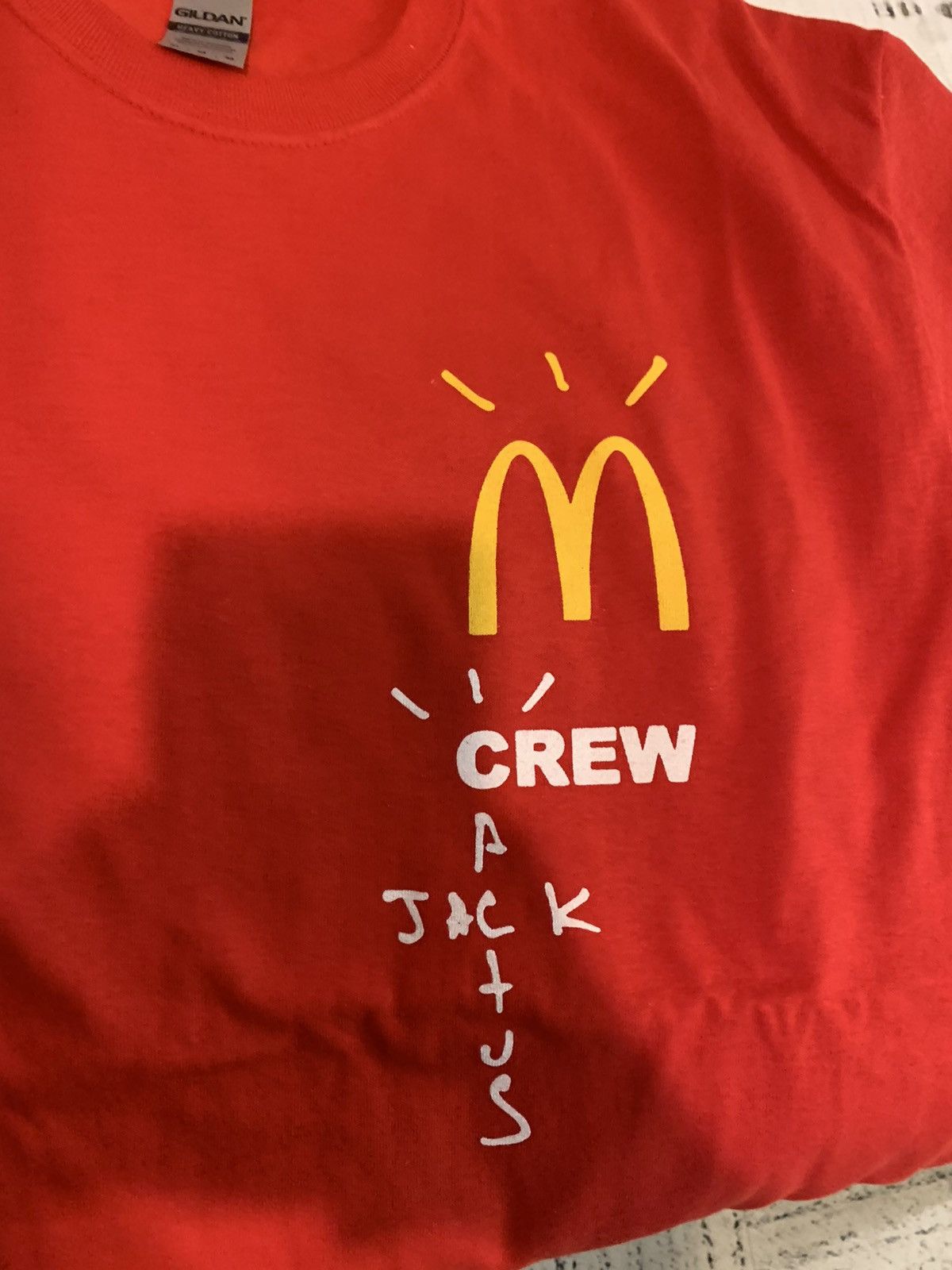 Gildan × Travis Scott Travis Scott McDonald’s Crew Cactus Jack T-Shirt Size US M / EU 48-50 / 2 - 4 Thumbnail