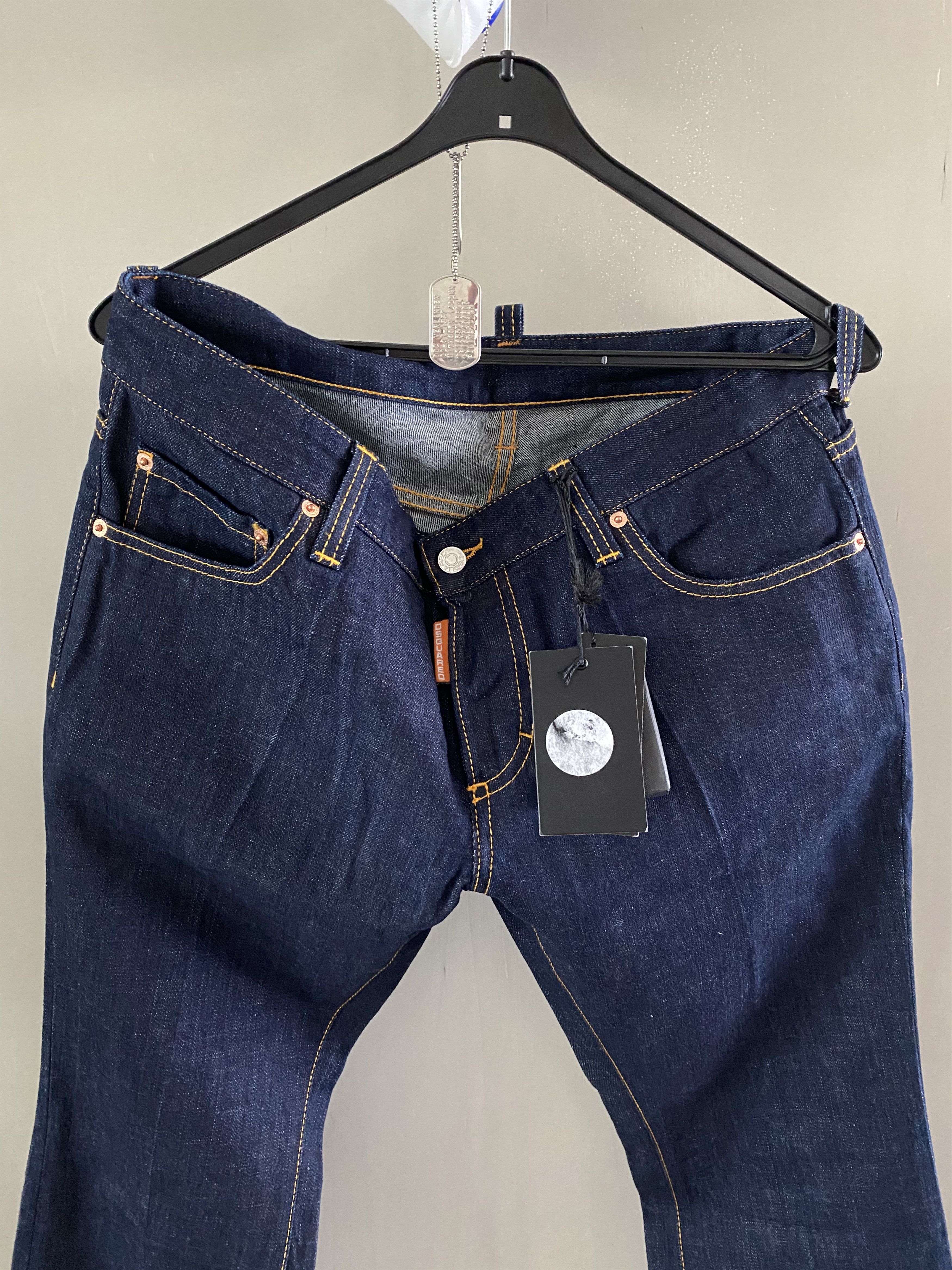NEW NEW** JEANS BY D2 DS-STOCK several sizes