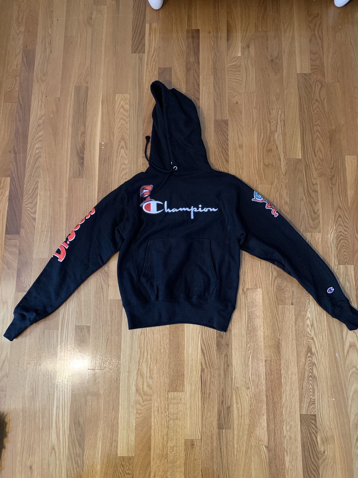 Champion DS/New Champion x Dr. Seuss Black Hoodie - Size: XS Size US XS / EU 42 / 0 - 1 Thumbnail