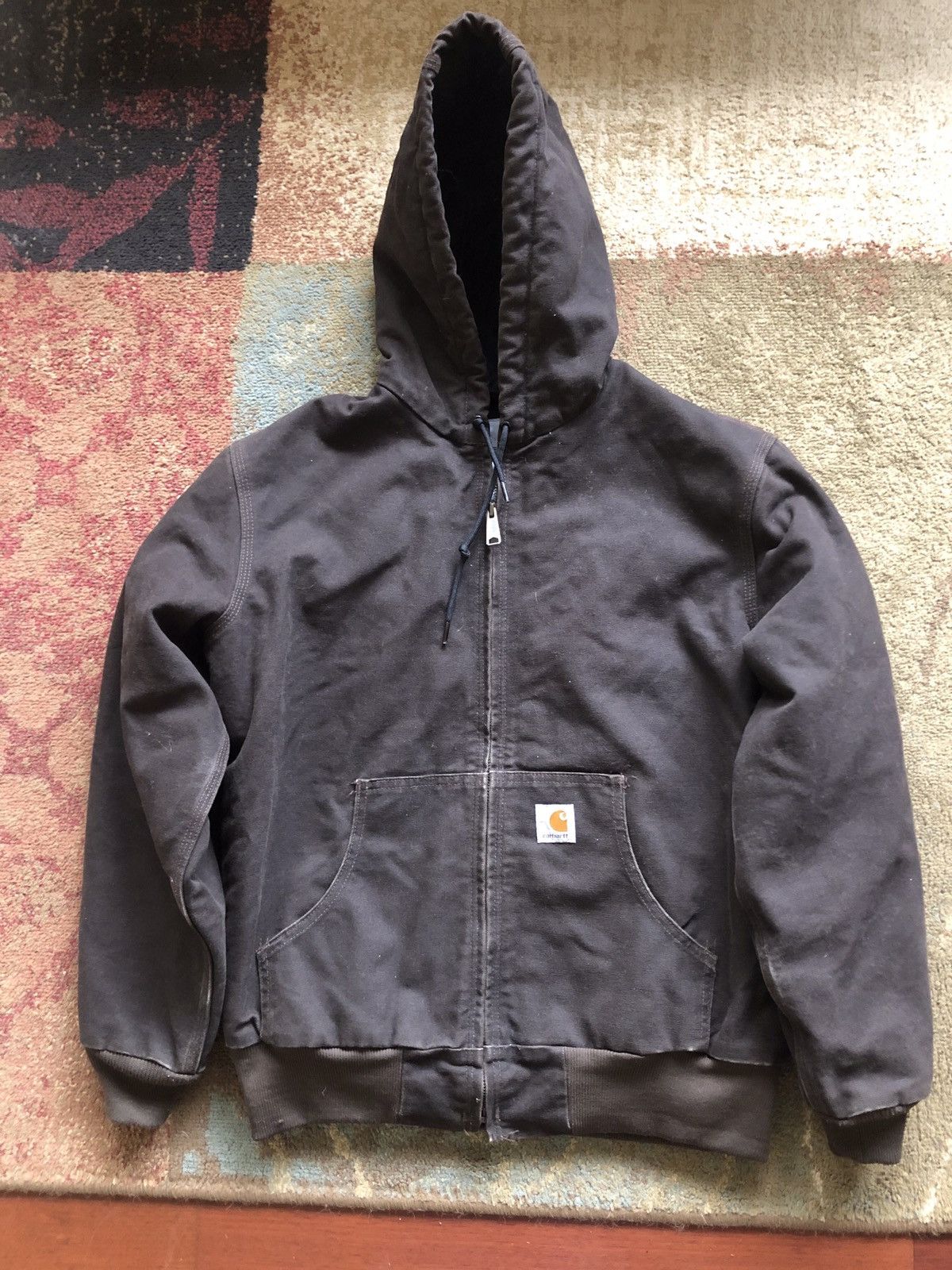 Carhartt Carhartt 4 women. WJ130 DKB Brown medium hooded quilt lined Grailed
