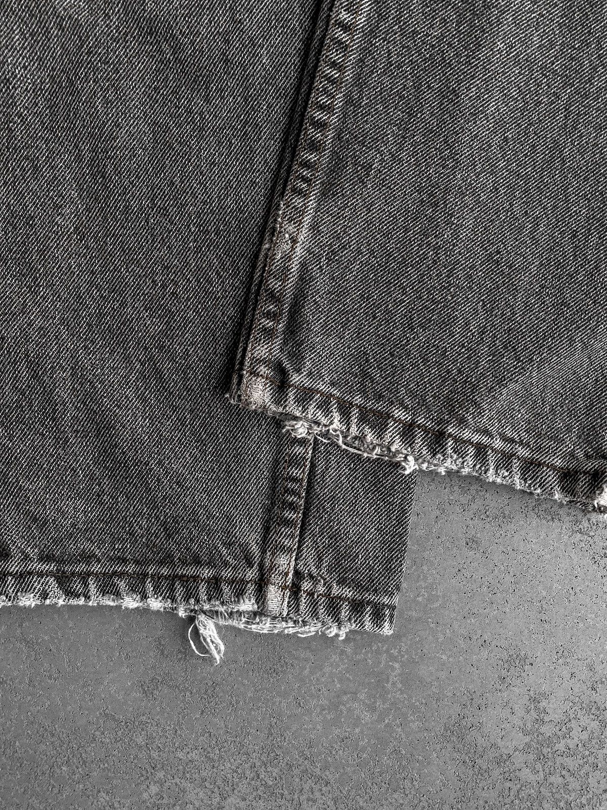 Levi's 1990s Levi’s 550 Faded & Distressed Jeans Size US 32 / EU 48 - 2 Thumbnail