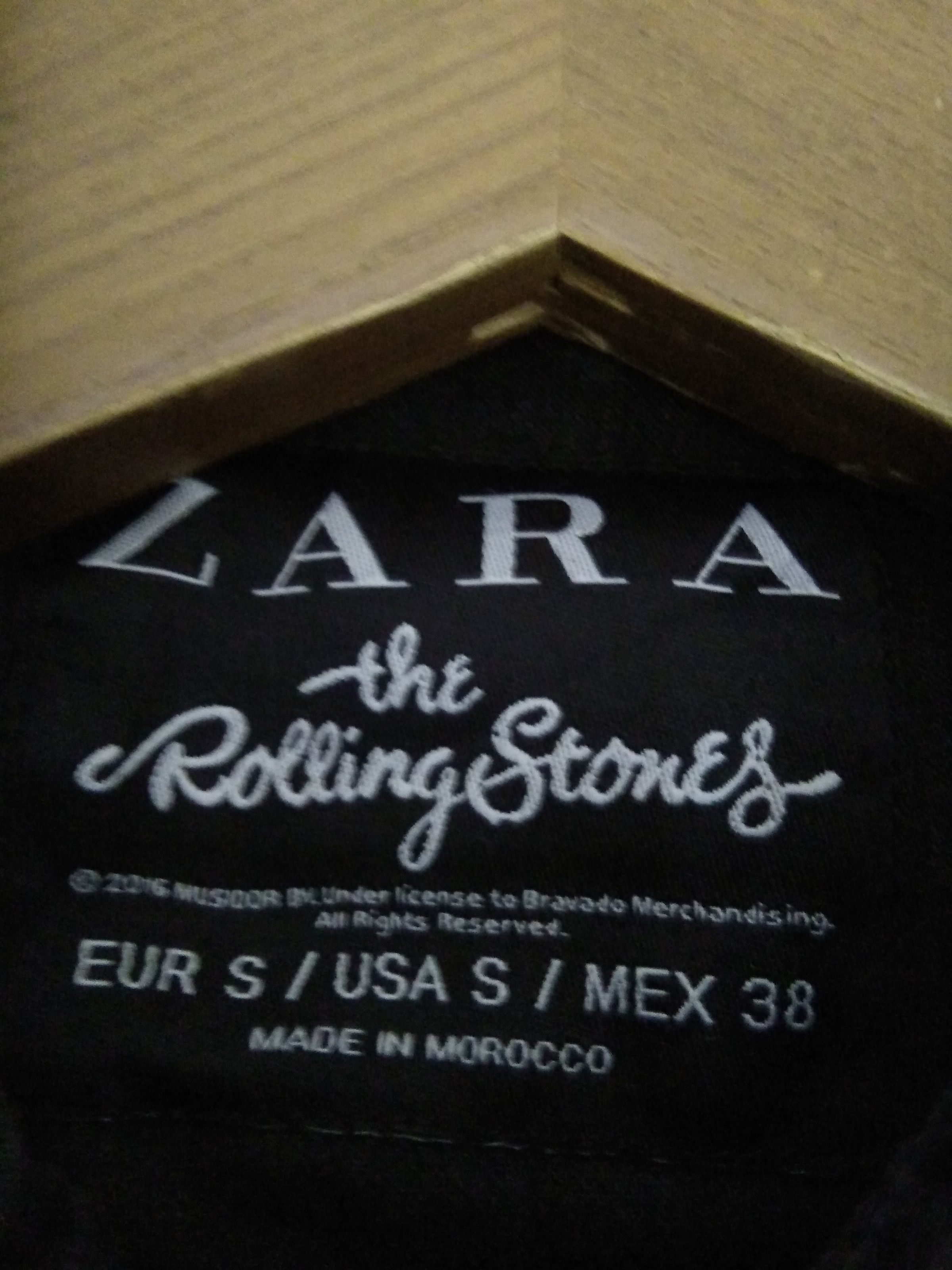 The Rolling Stones THE ROLLING STONES X ZARA SHIRT DISSTRESED OVERSIZED (A563) Size US S / EU 44-46 / 1 - 3 Thumbnail