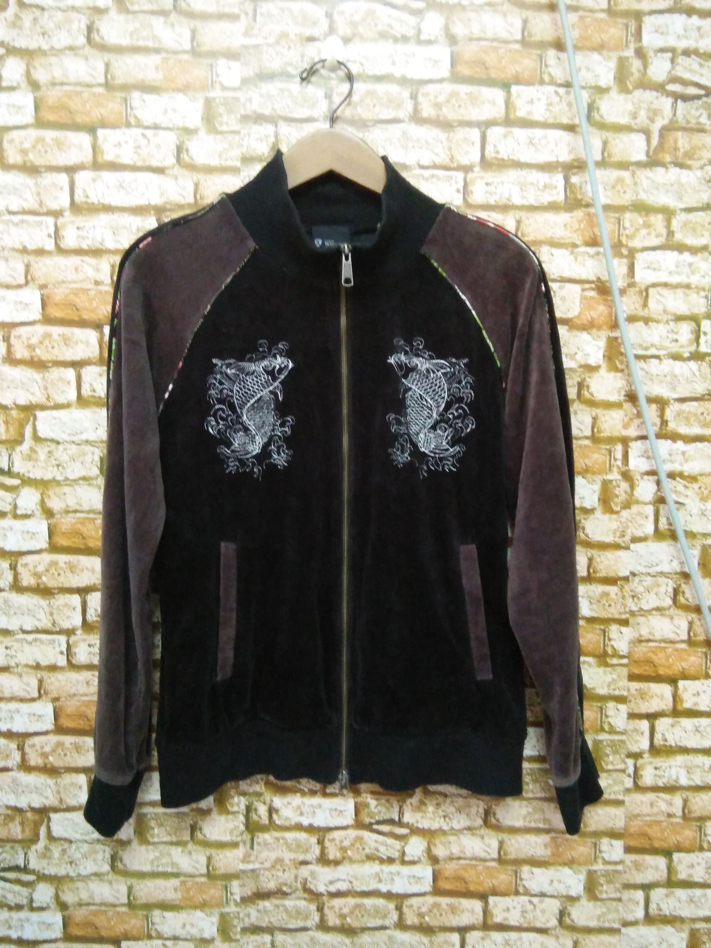 Japanese Brand TAKEO KIKUCHI JACKET SUKAJAN KOI FISH EMBROIDERED (A357) Size US S / EU 44-46 / 1 - 1 Thumbnail