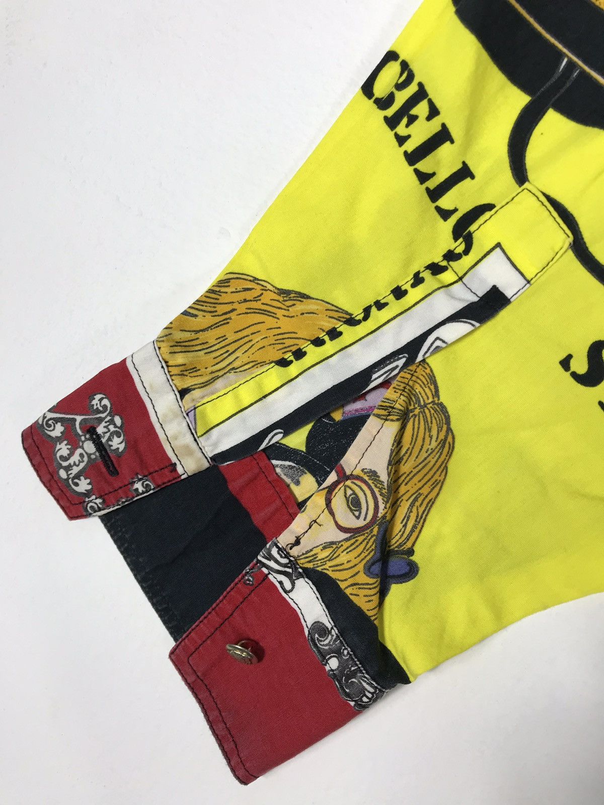 Versace vintage versace x sex pistols x the beatles all over print Size US M / EU 48-50 / 2 - 12 Thumbnail