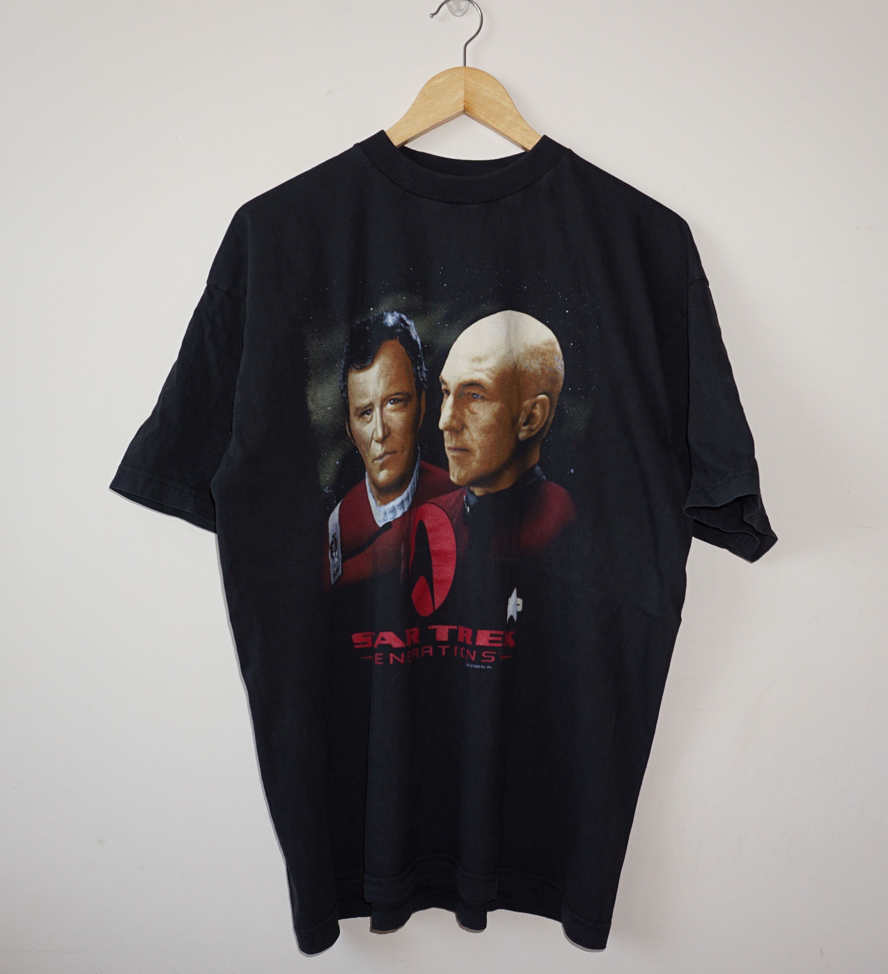 Vintage Star Trek Vintage 1994 Movie Tshirt Patrick Stewart Size US XL / EU 56 / 4 - 1 Thumbnail