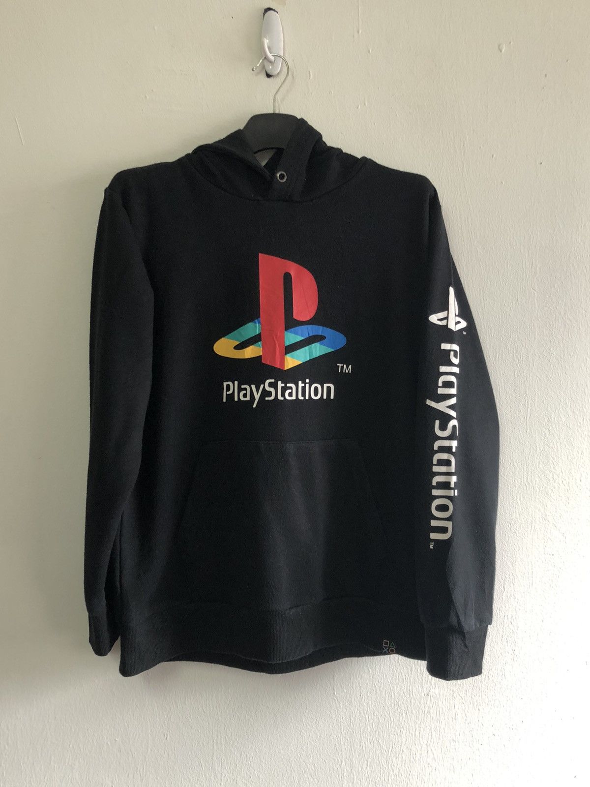 Pull and best sale bear playstation hoodie