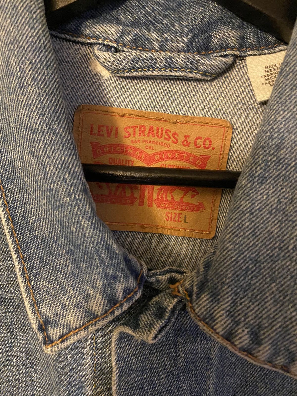 Levi's *RARE* Levi’s Bleached/Painted Denim Trucker Size L Size US L / EU 52-54 / 3 - 5 Thumbnail