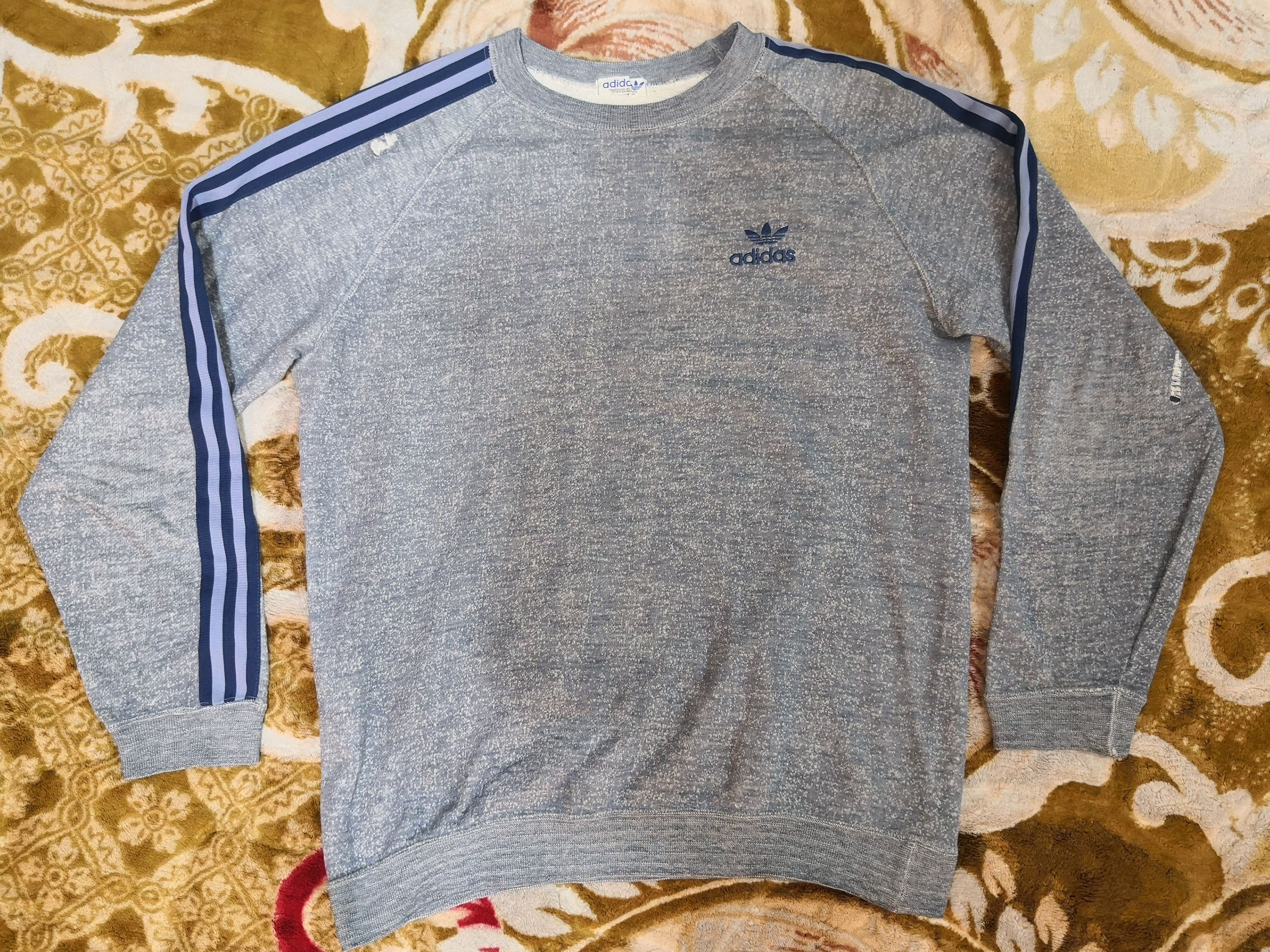 DISTRESSED ADIDAS X VINTAGE X STRIPES X SWEATSHIRT