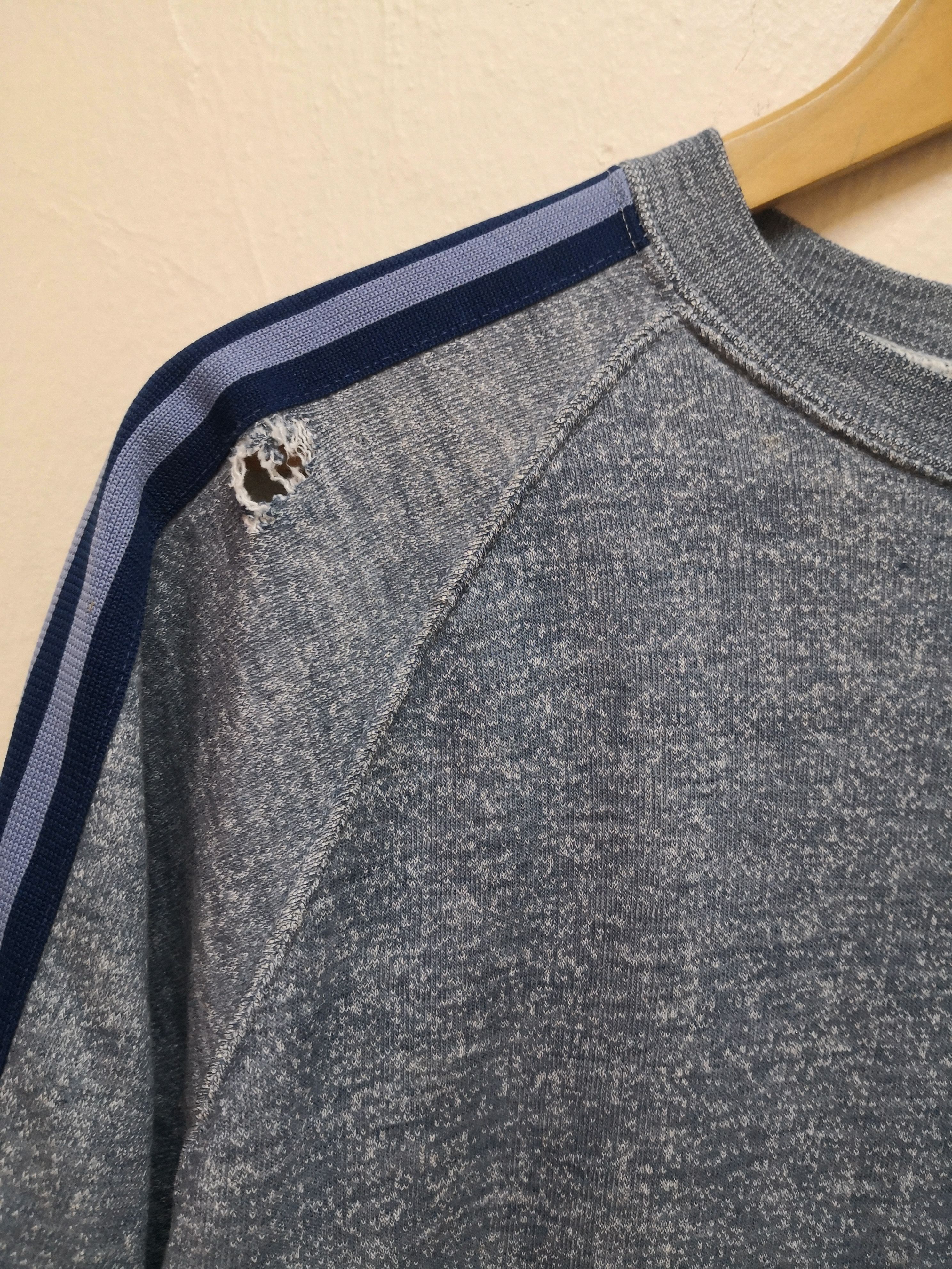 DISTRESSED ADIDAS X VINTAGE X STRIPES X SWEATSHIRT