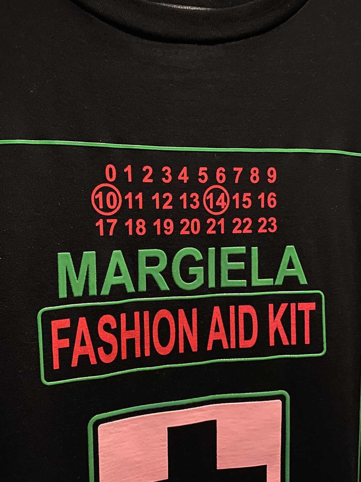 Maison Margiela Margiela Fashion Aid Kit T-Shirt Size US M / EU 48-50 / 2 - 6 Thumbnail