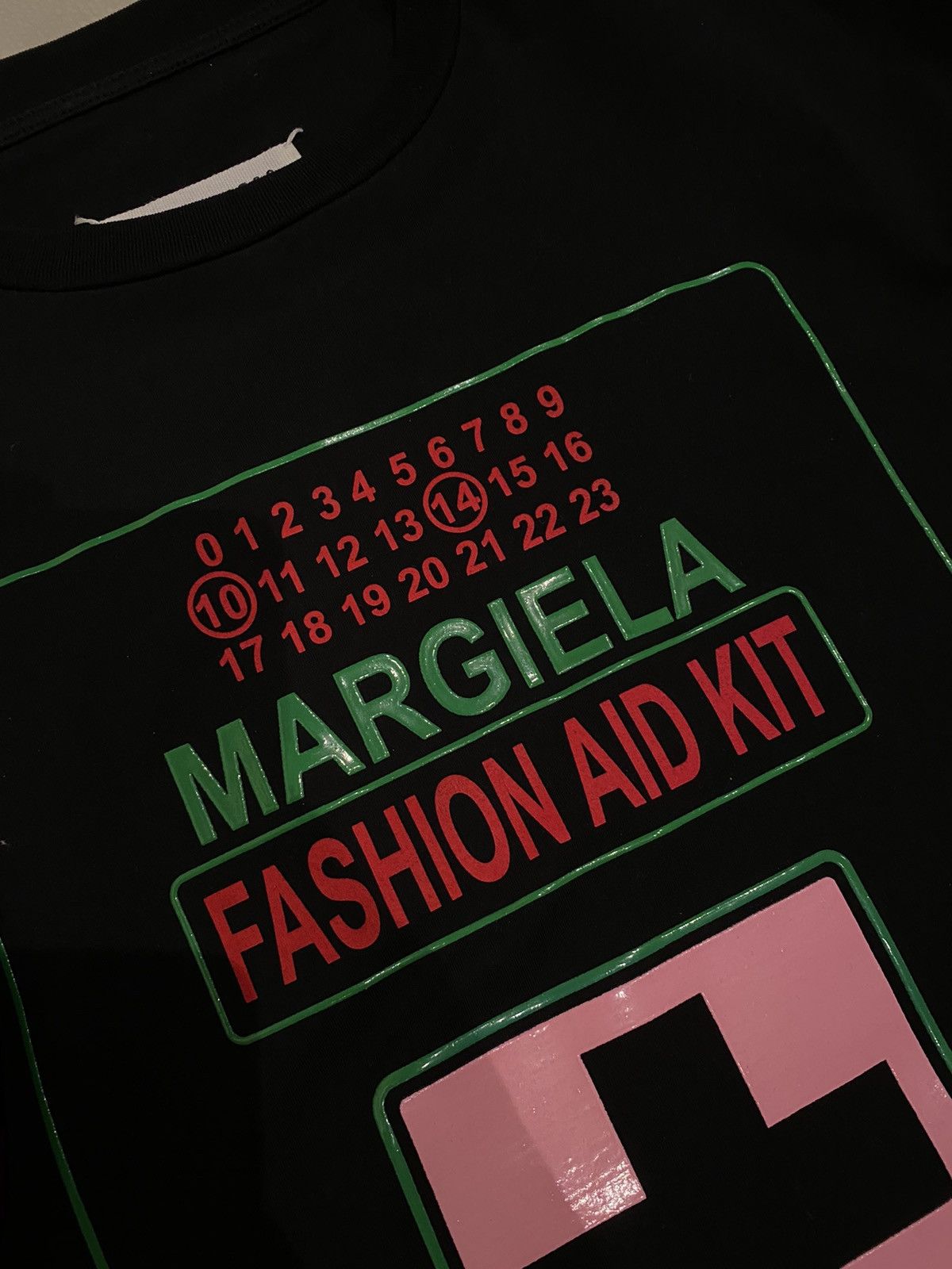 Maison Margiela Margiela Fashion Aid Kit T-Shirt Size US M / EU 48-50 / 2 - 10 Thumbnail