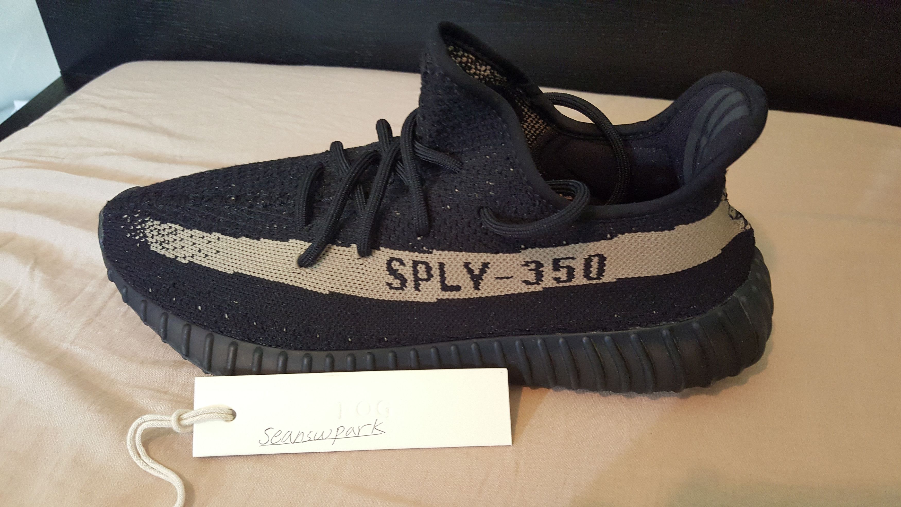Adidas × Kanye West Yeezy Boost 350 V2 Size US 9.5 / EU 42-43 - 8 Thumbnail