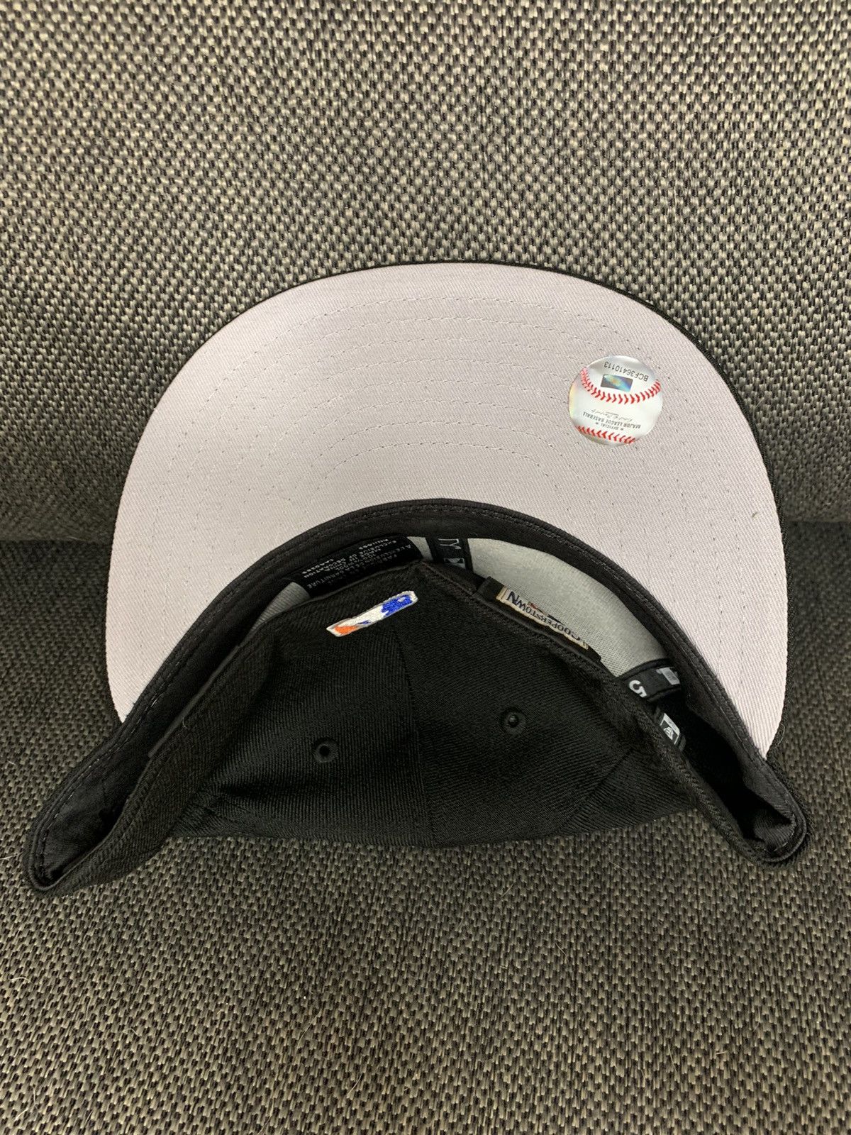 New Era Exclusive Subway series Mets Grey Brim Size 3/8 Size ONE SIZE - 3 Thumbnail