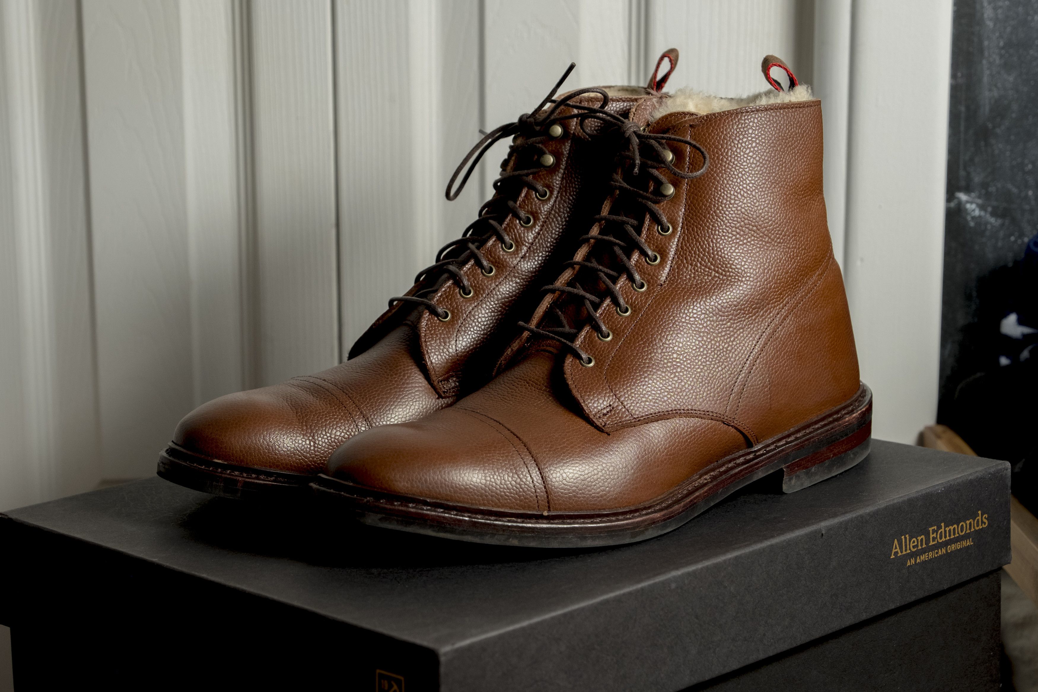 Allen edmonds outlet first avenue boots