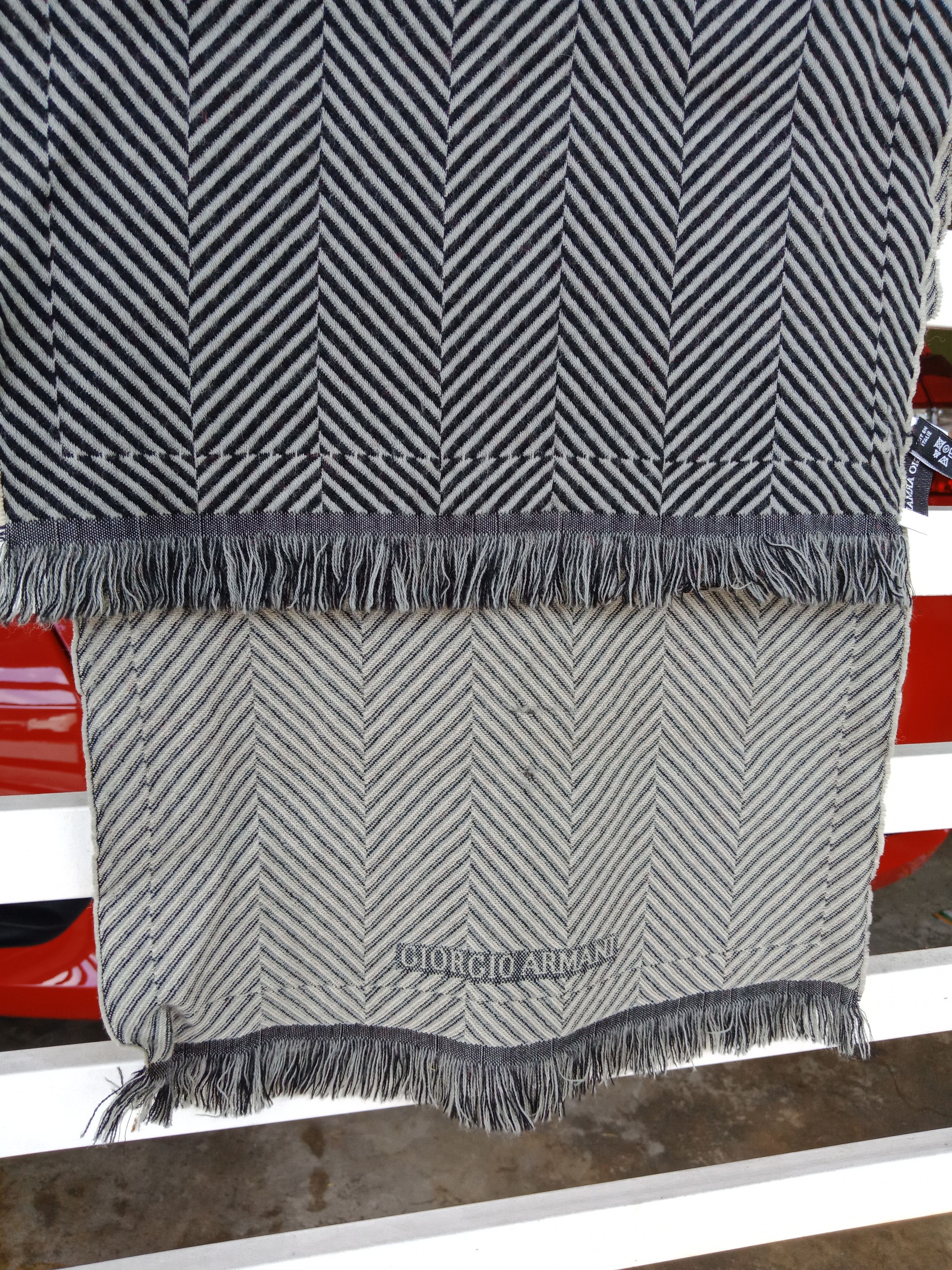 Giorgio Armani Giorgio Armani SpellOut 100% Wool Muffler Size ONE SIZE - 2 Thumbnail