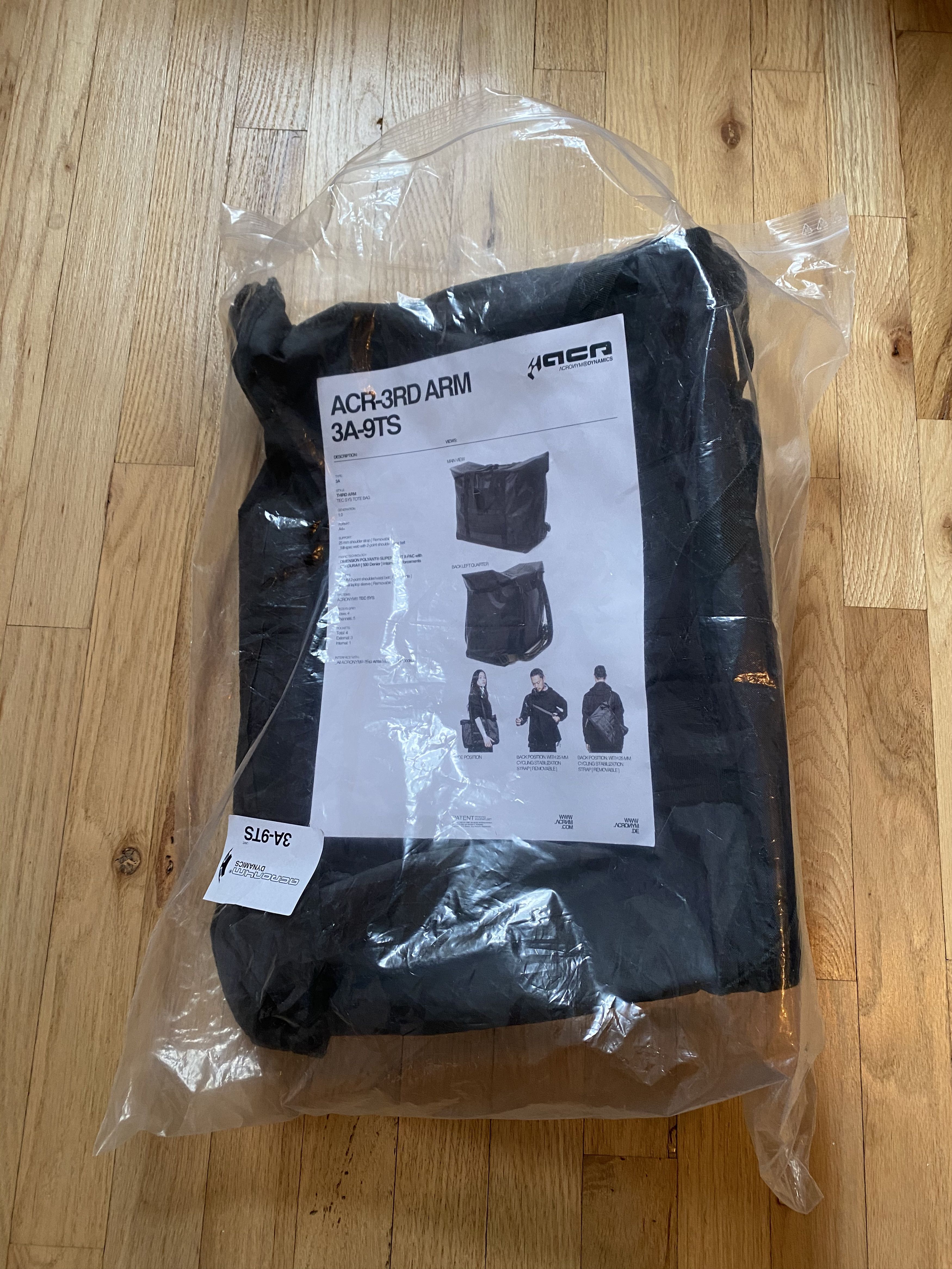 店内商品がすべてレジにて半額！！ Acronym Grailed | 3A-9TS Acronym バッグ
