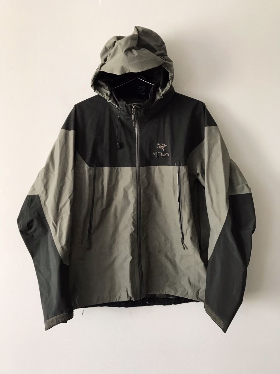 Vintage Arc'teryx Gore-Tex Jacket Mens Size M Theta LT Moss