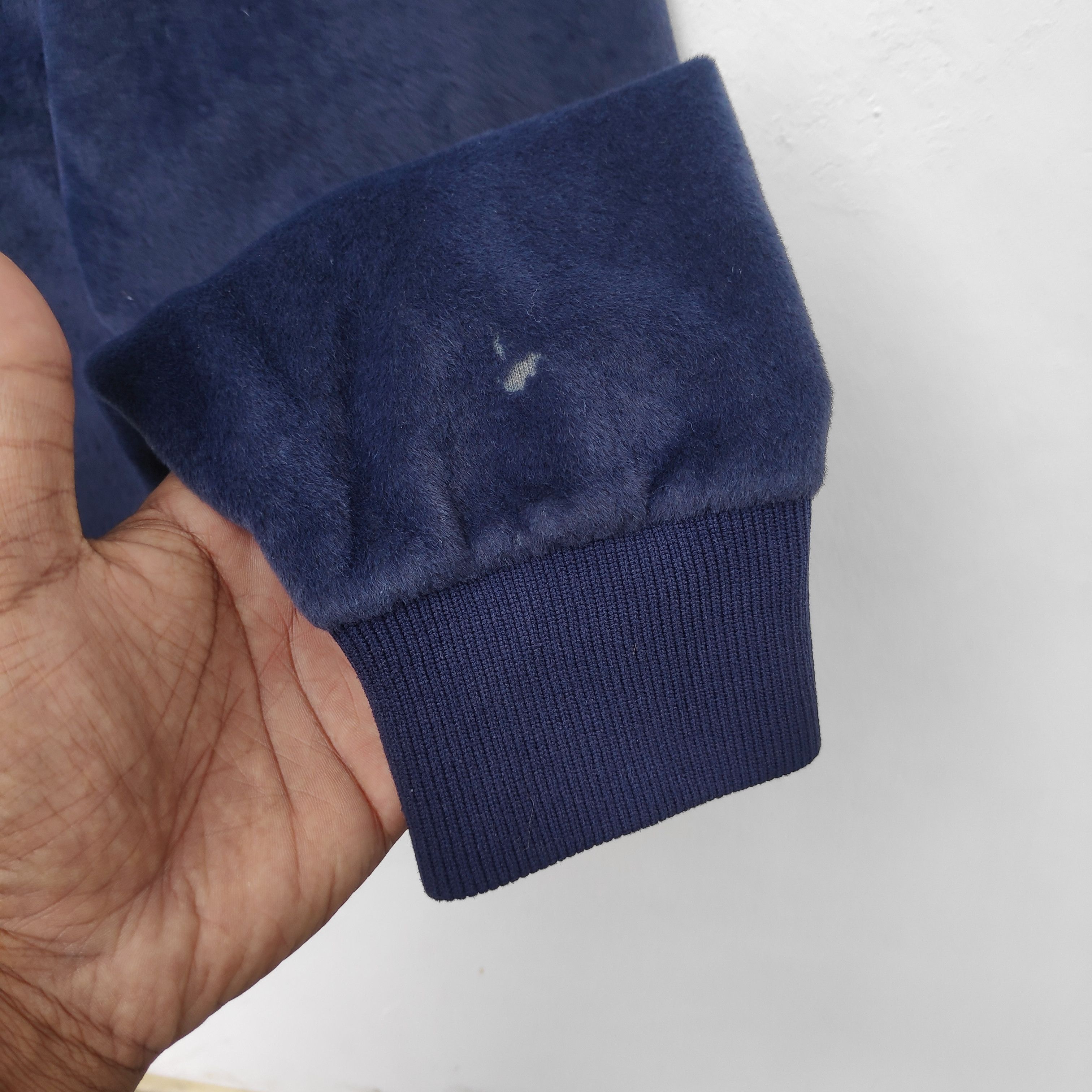 Carhartt × Vintage Vintage CARHARTT VELVET HOODIE LARGE DARK BLUE DOPE Size US L / EU 52-54 / 3 - 9 Thumbnail