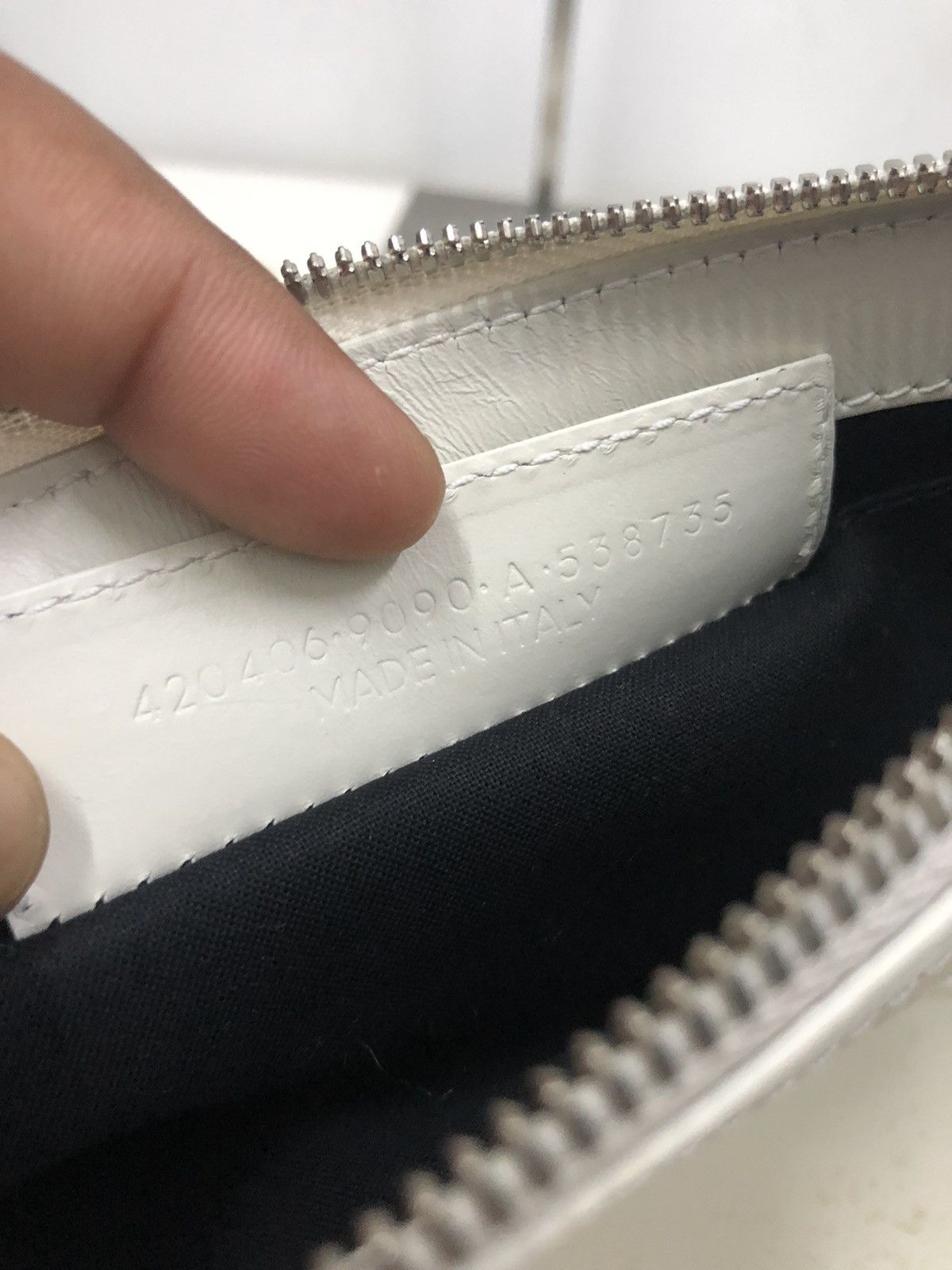 Balenciaga Authentic BALENCIAGA Clucth Bag Size ONE SIZE - 3 Thumbnail