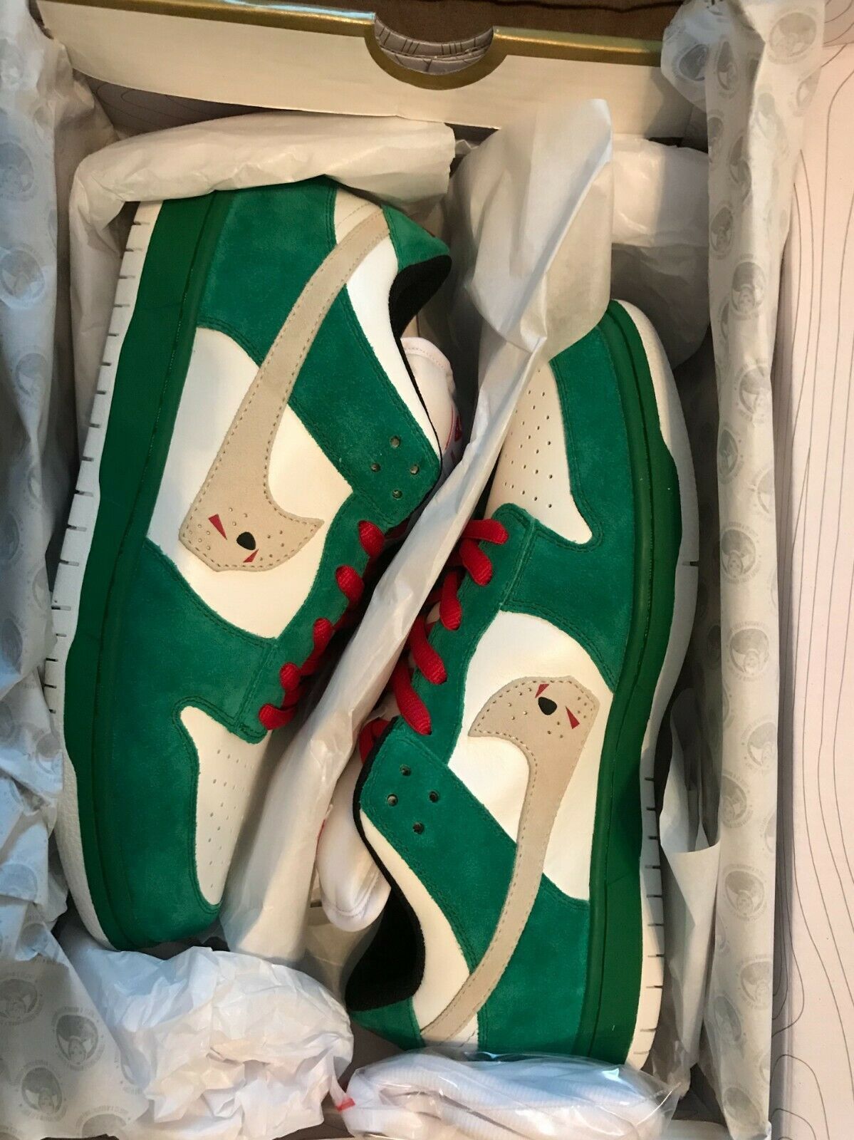 warren lotas toxic green dunk