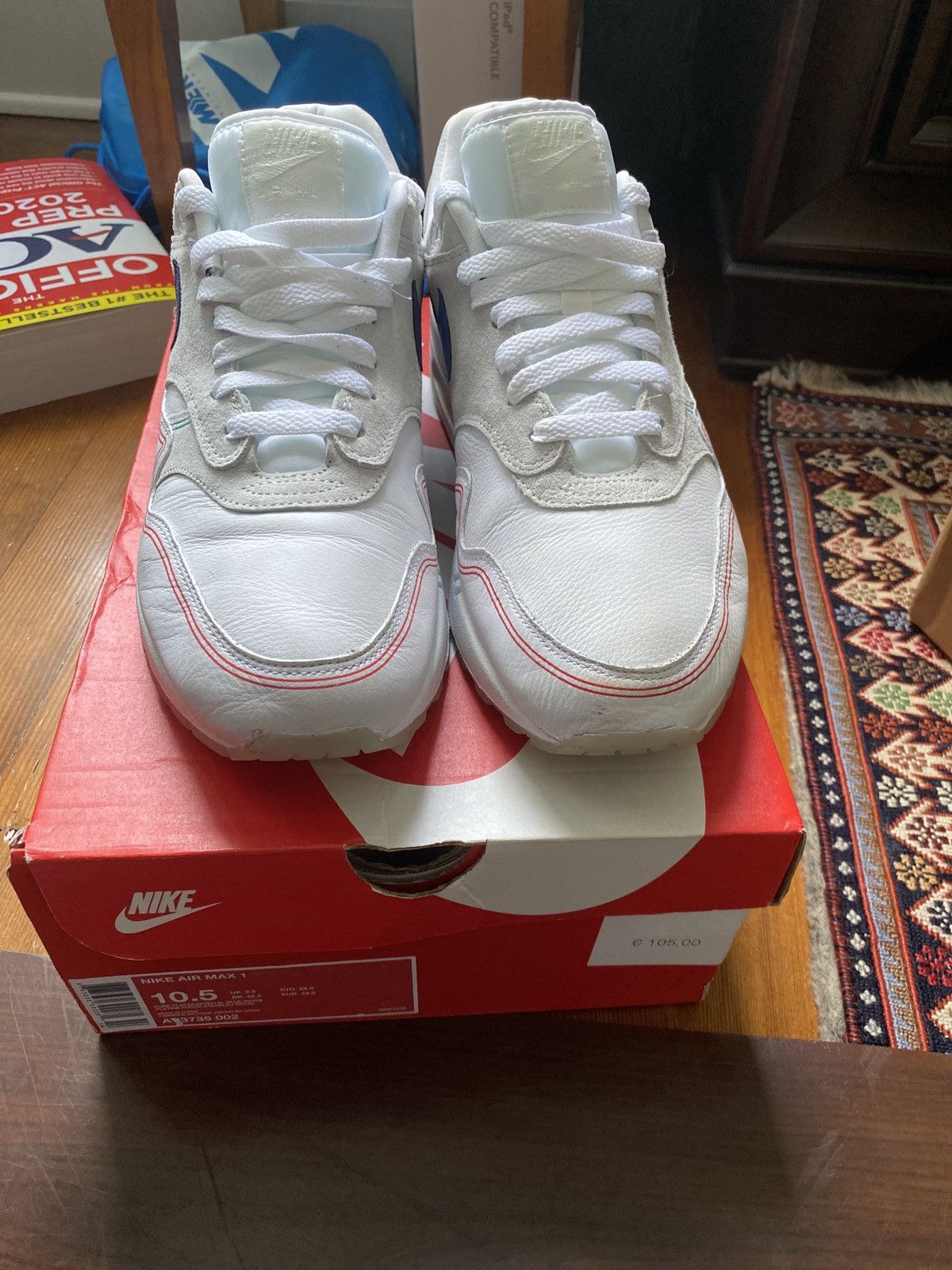 air max 1 centre pompidou by day