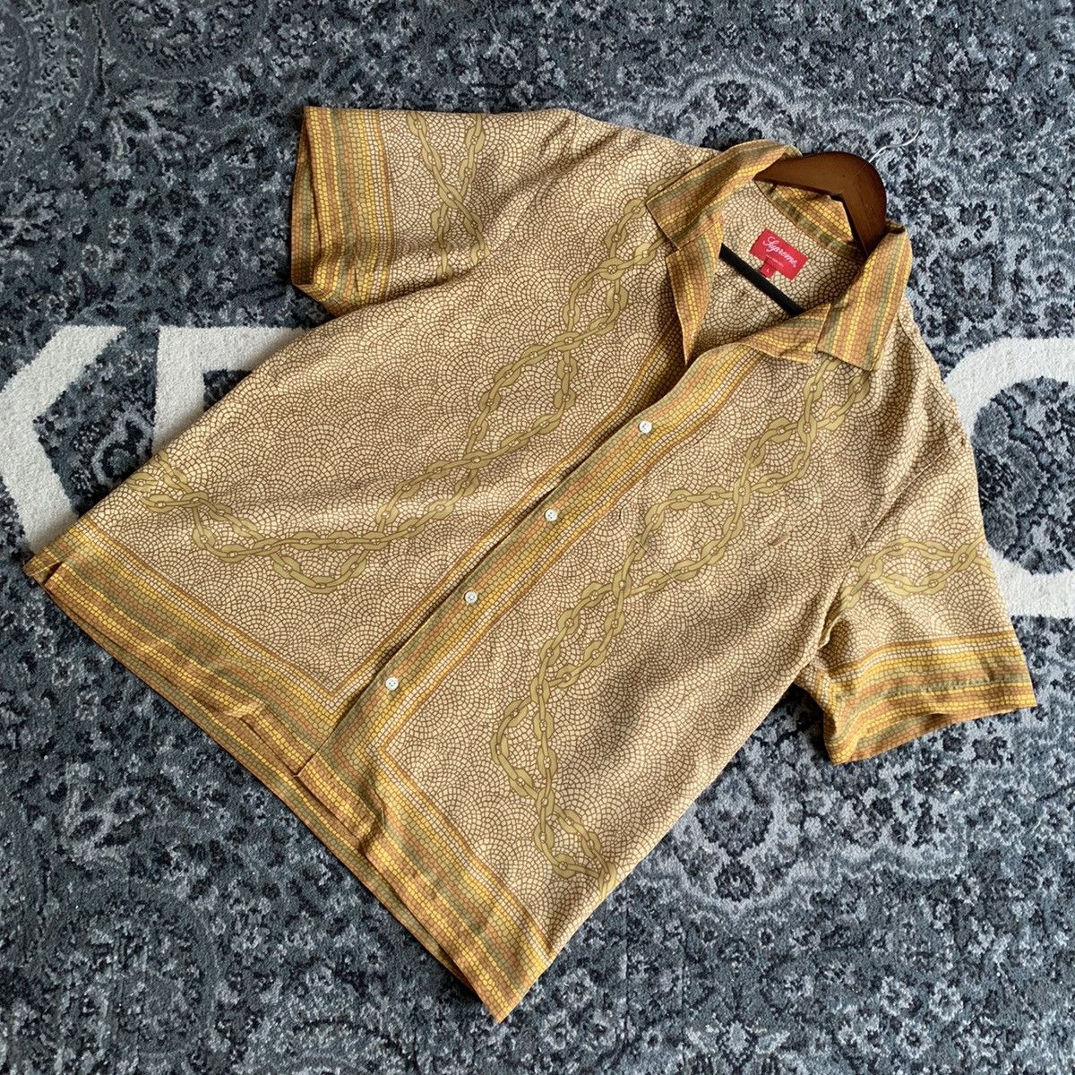 店内の商品は在庫 supreme Mosaic Silk S/S Shirt L tan シャツ - トップス