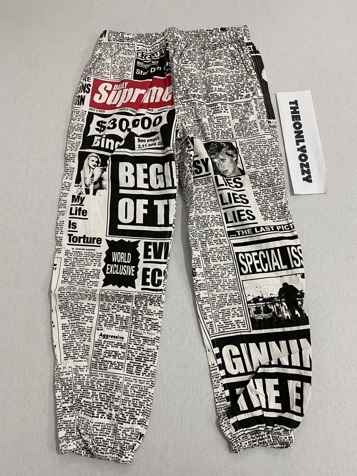 Supreme Supreme Newsprint Skate Pant White (L) | Grailed