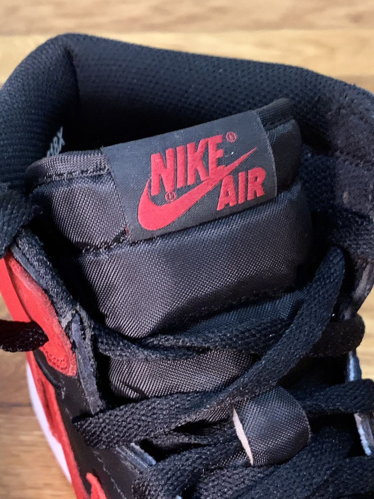 Jordan Brand Air Jordan 1 Retro Bred High OG Banned 2016 Size US 10.5 / EU 43-44 - 6 Thumbnail