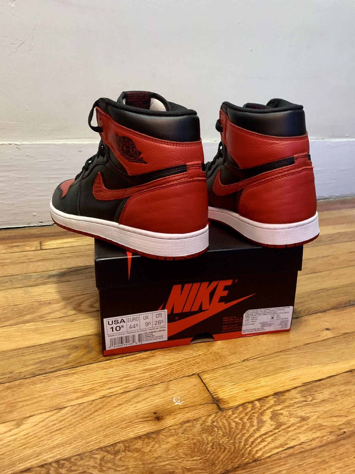 Jordan Brand Air Jordan 1 Retro Bred High OG Banned 2016 Size US 10.5 / EU 43-44 - 5 Thumbnail
