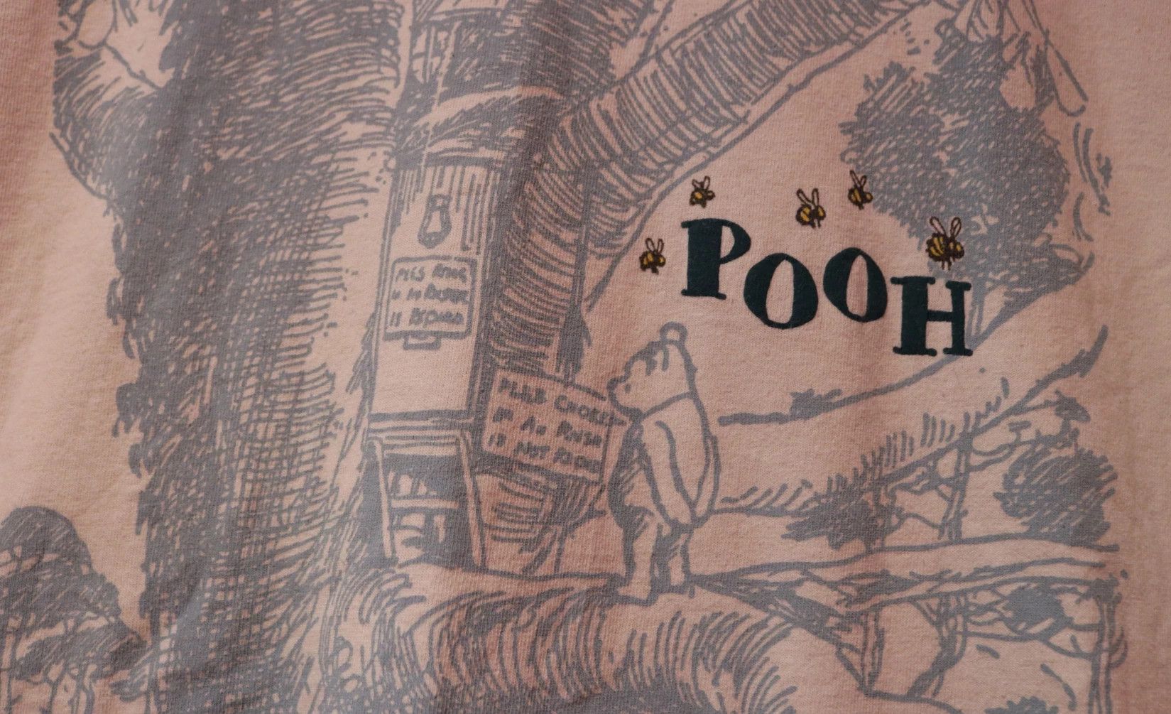 Vintage Vintage 1990s Winnie The Pooh Classic Pooh Disney Shirt Size US L / EU 52-54 / 3 - 2 Preview