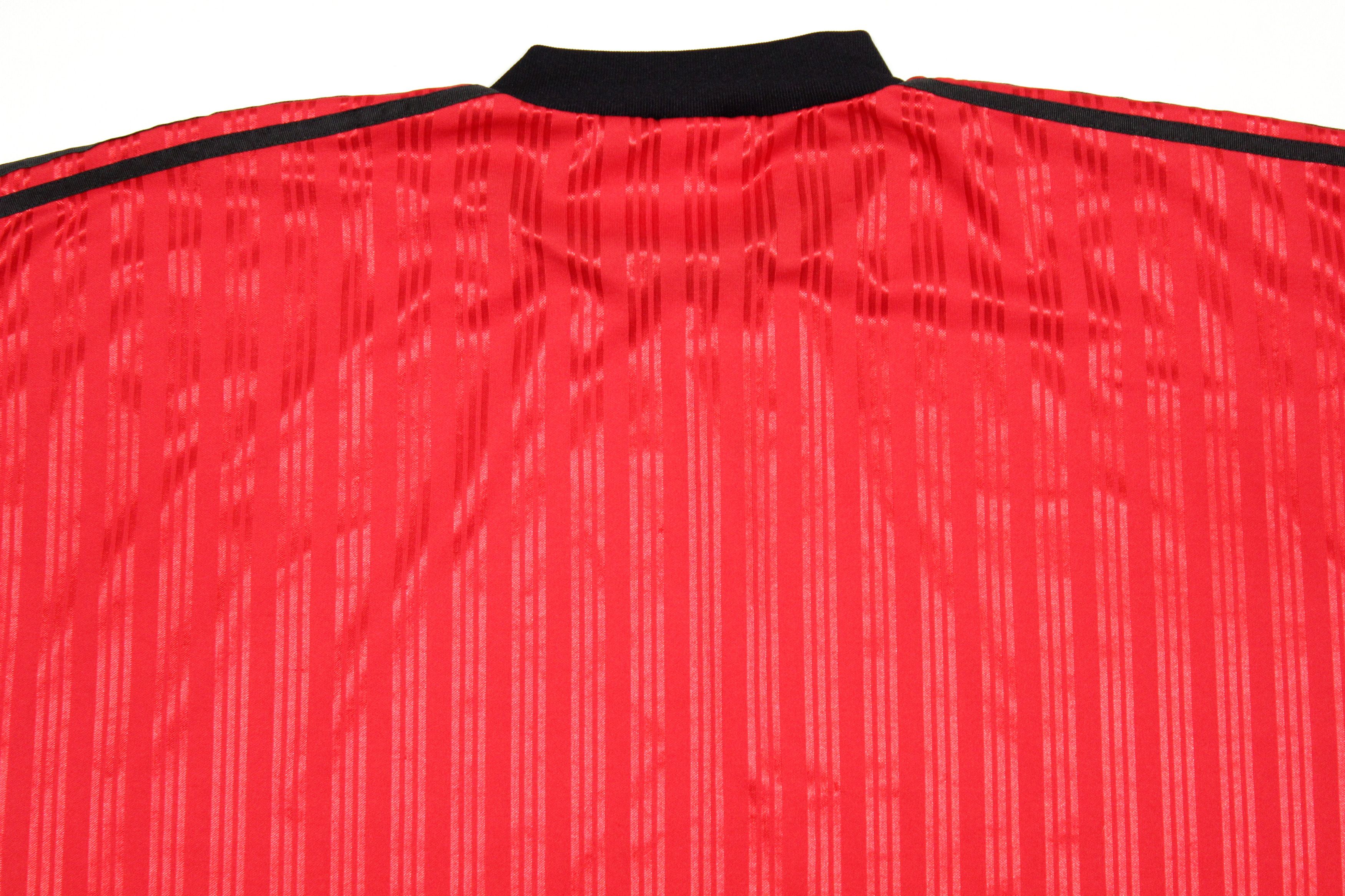 Adidas 90S Logo Polyester Sport T-Shirt Made in Italy Size US L / EU 52-54 / 3 - 4 Thumbnail