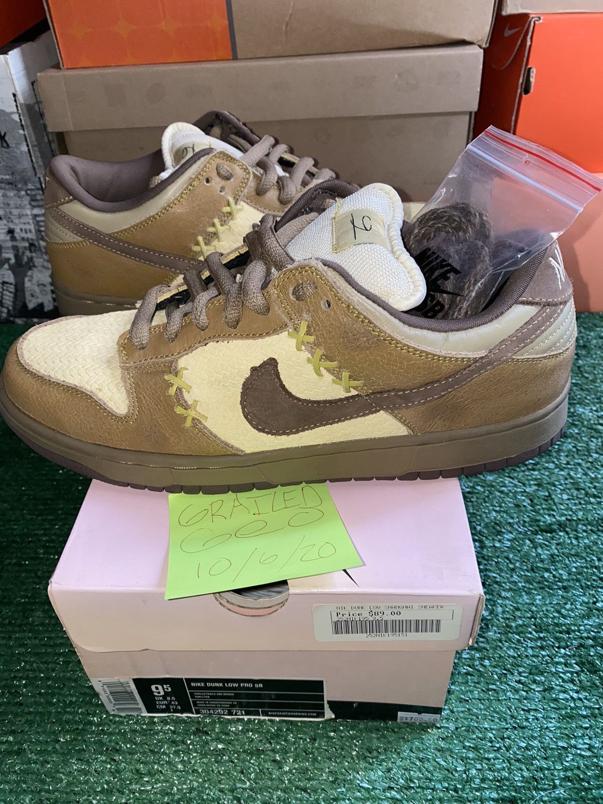 Nike dunk shanghai 2 hotsell