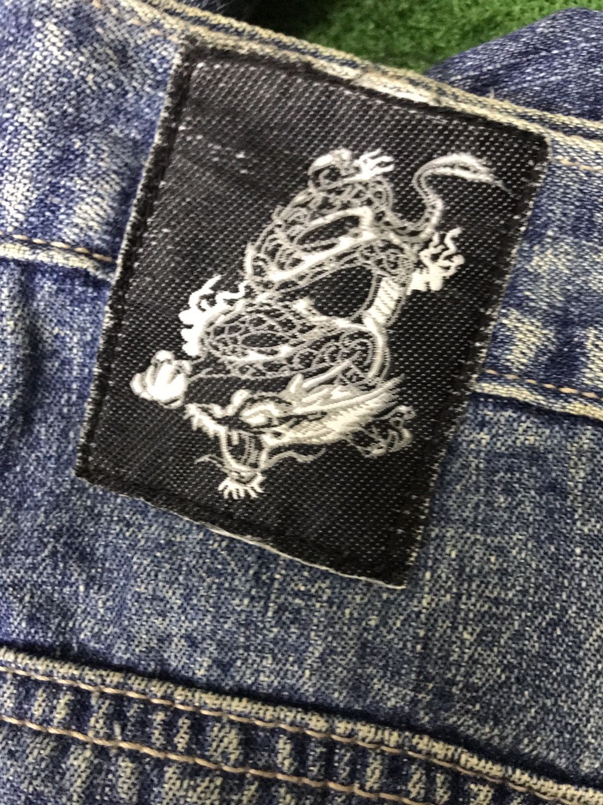 Vintage Vintage Top Town Tribal Dragon Denim Baggy Jeans Size US 32 / EU 48 - 22 Thumbnail