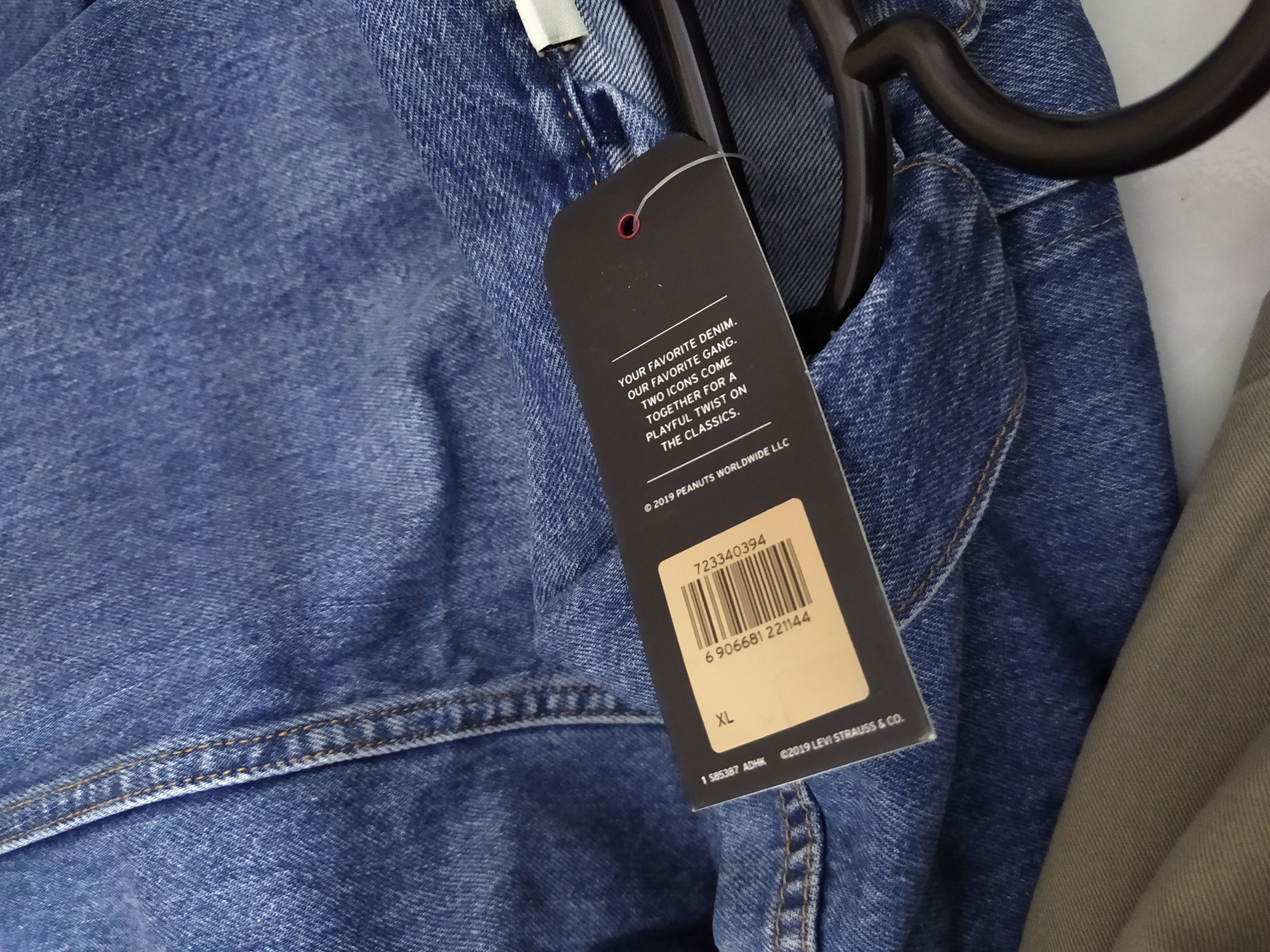 Levi's LEVIS x PEANUTS BIG LOGI TRUCKER DENIM JACKET (Z2) Size US XL / EU 56 / 4 - 12 Thumbnail
