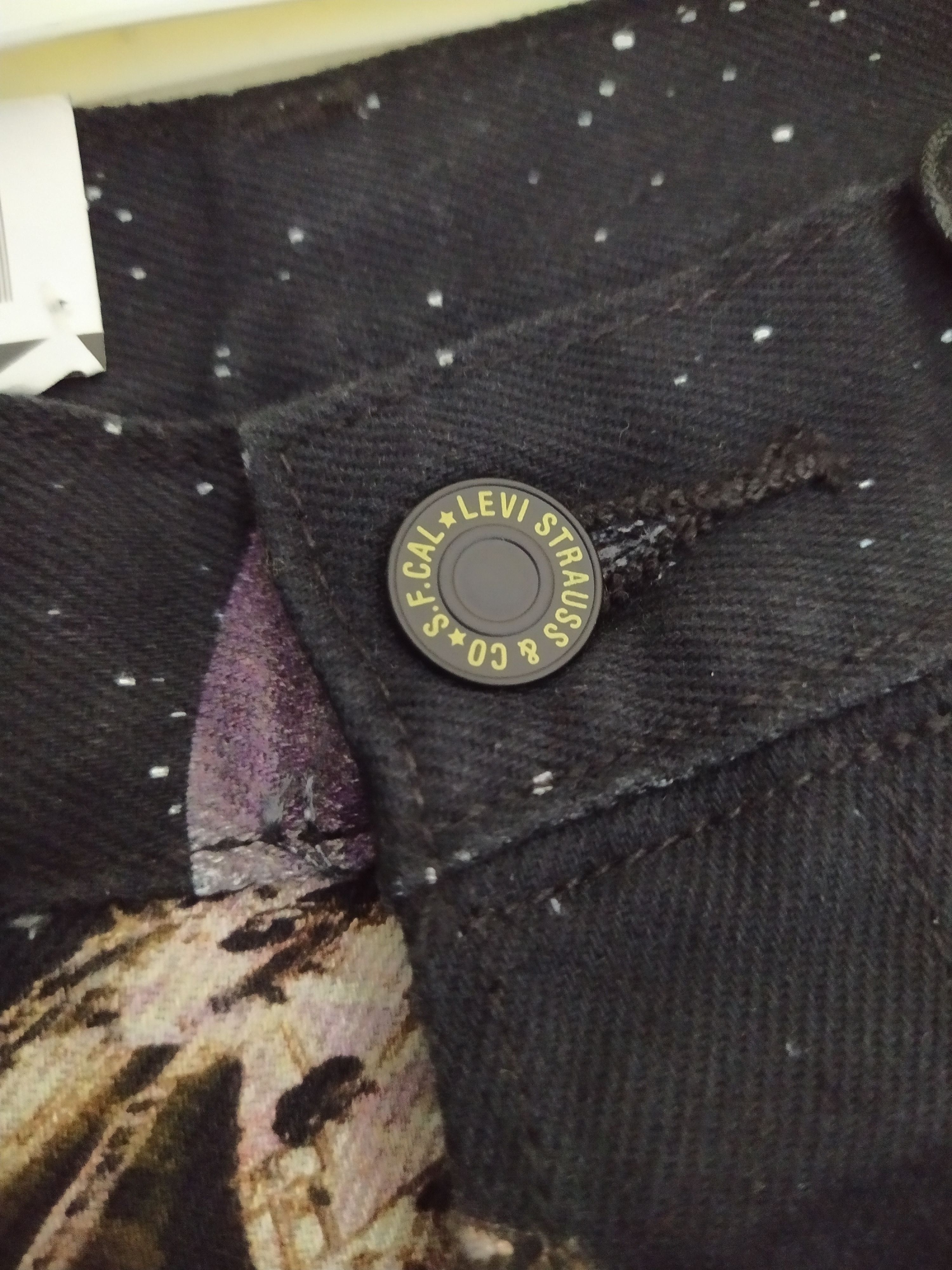 Star Wars LEVIS 501 BIG E STAR WARS ALLOVER PAINT DENIM (Z4) Size US 30 / EU 46 - 6 Thumbnail