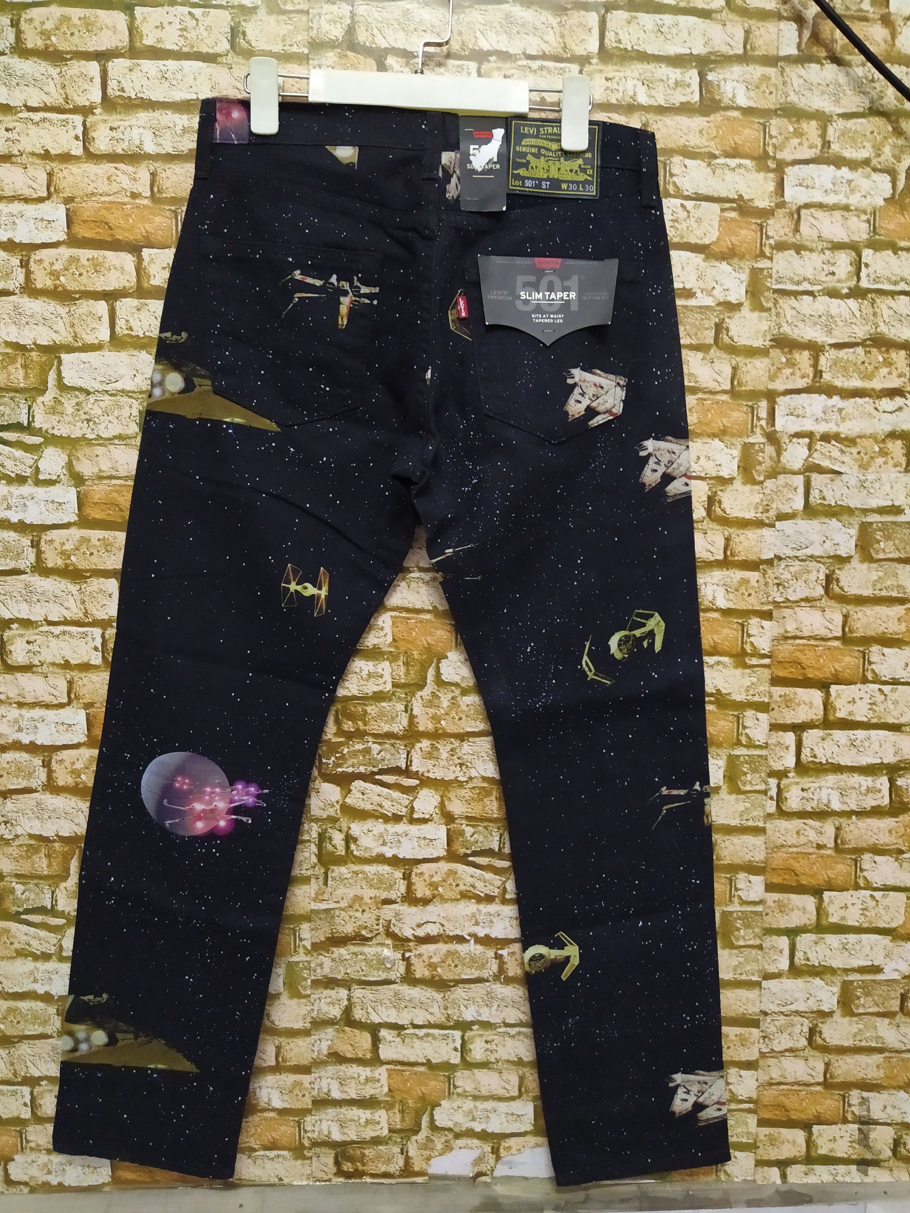 Star Wars LEVIS 501 BIG E STAR WARS ALLOVER PAINT DENIM (Z4) Size US 30 / EU 46 - 1 Thumbnail