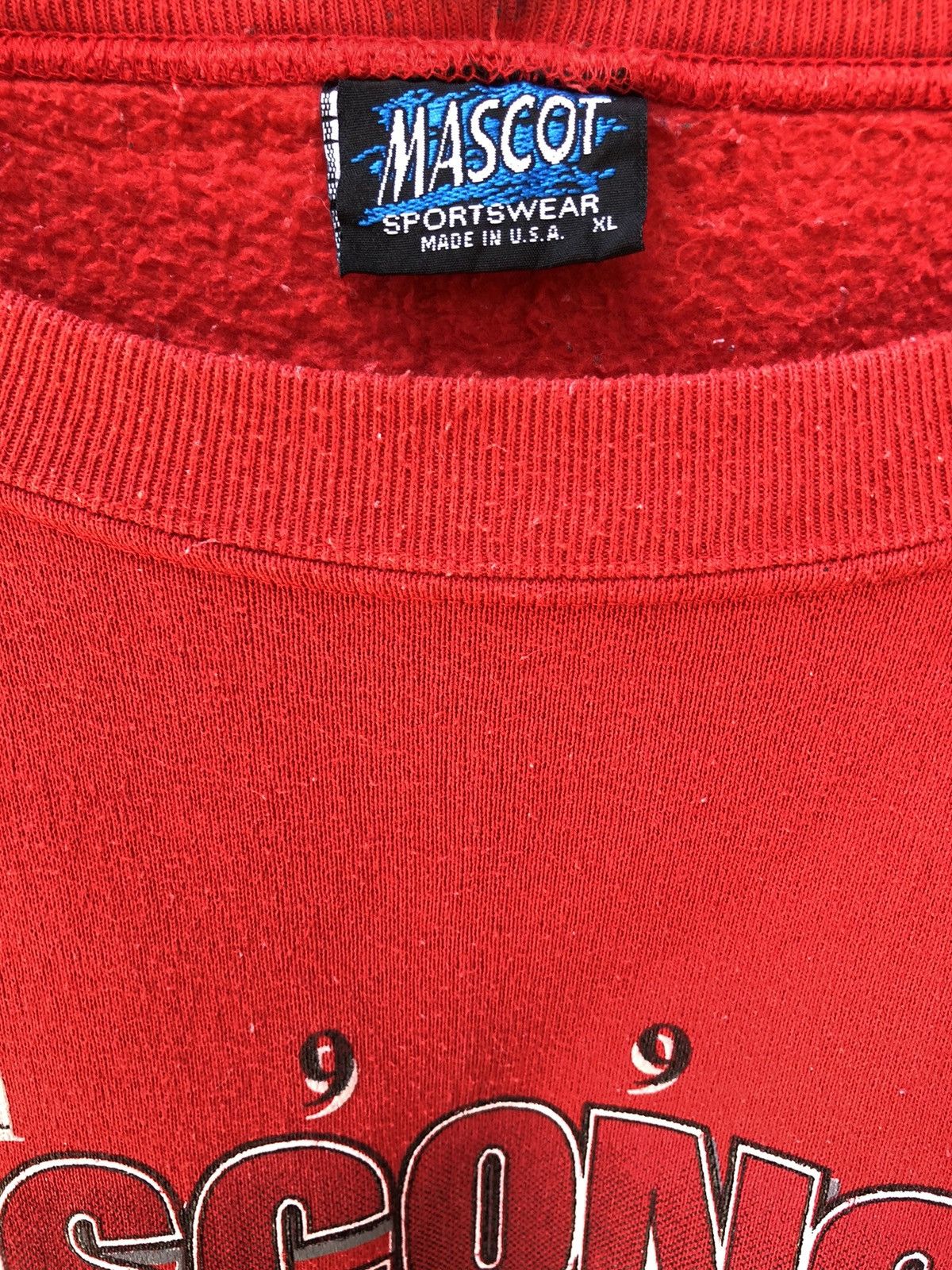 NFL Vintage 94 Wisconsin Badgers Rose Bowl Pasadena Champions Size US XL / EU 56 / 4 - 2 Thumbnail