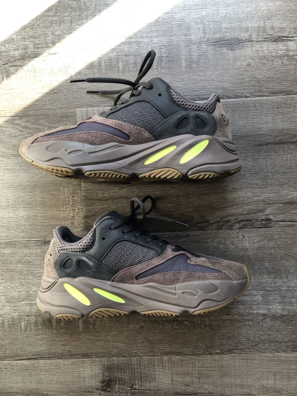Adidas × Yeezy Yeezy Boost 700 Mauve 2018 Size US 8.5 / EU 41-42 - 2 Thumbnail